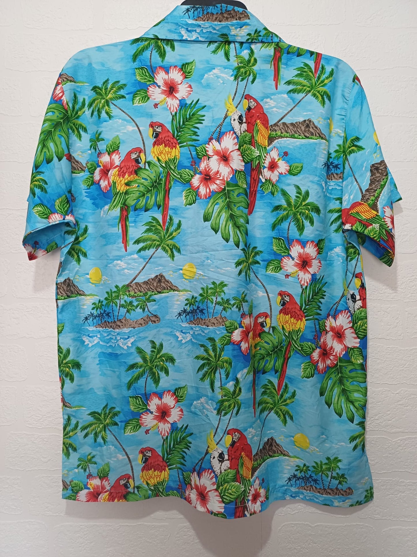 Men's Shirt Rima Floral Parrots Palm Trees Island Print Medium Approx. 22" PTP - Very Good Condition