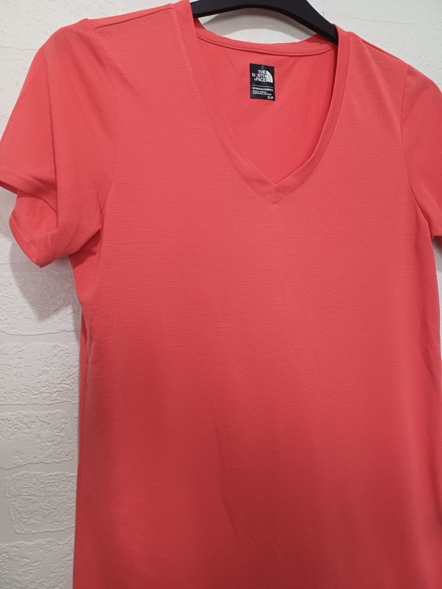 Women's T-Shirt The North Face Coral Pink Short Sleeve Lightweight Size S - Very Good Condition