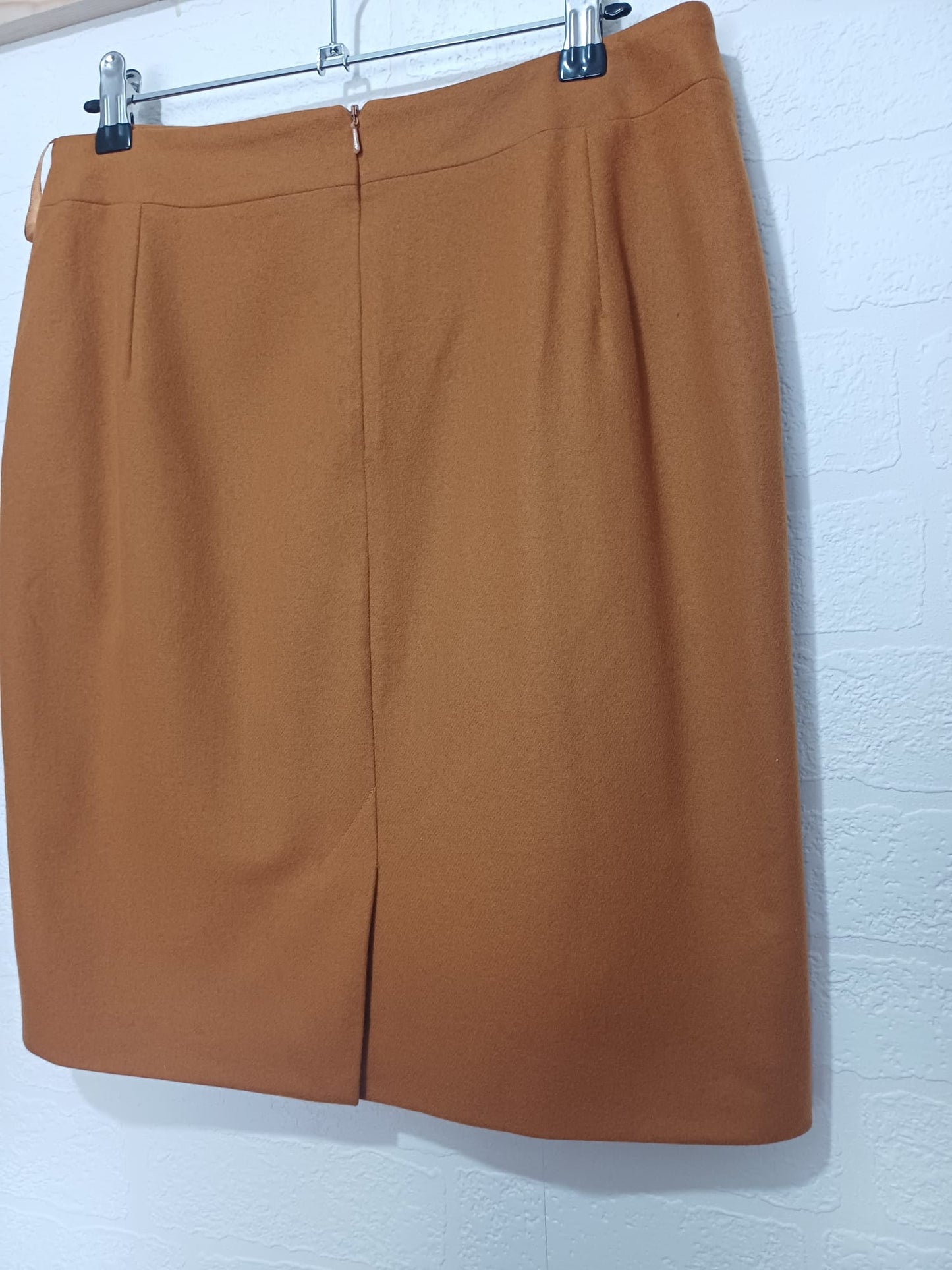 Women's Skirt French Connection Camel Brown Tailored Size 8 Approx. 29" Waist - Very Good Condition