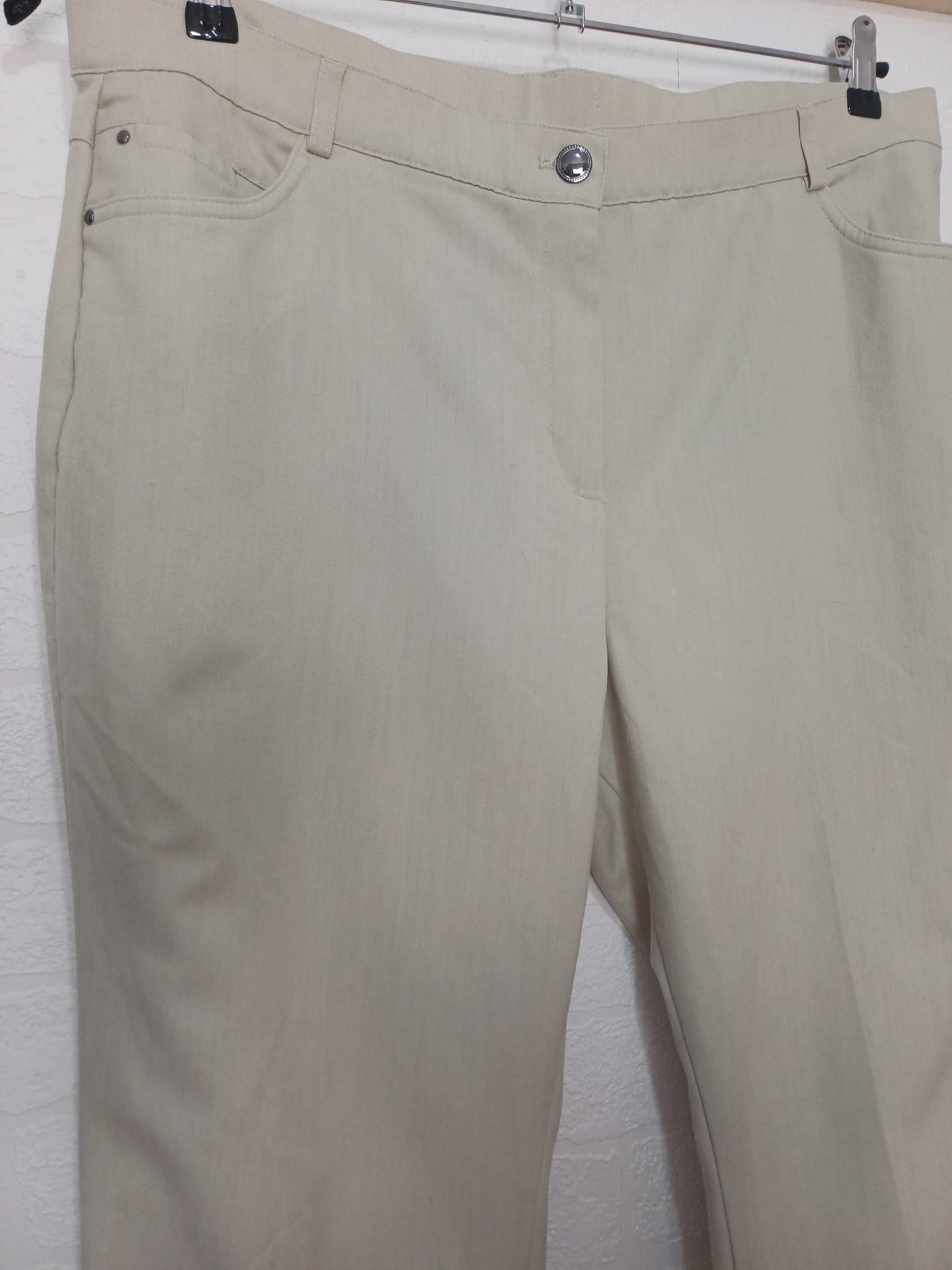 Women's Trousers M&S Beige Straight Leg Smart Casual Size 18 - Good Condition