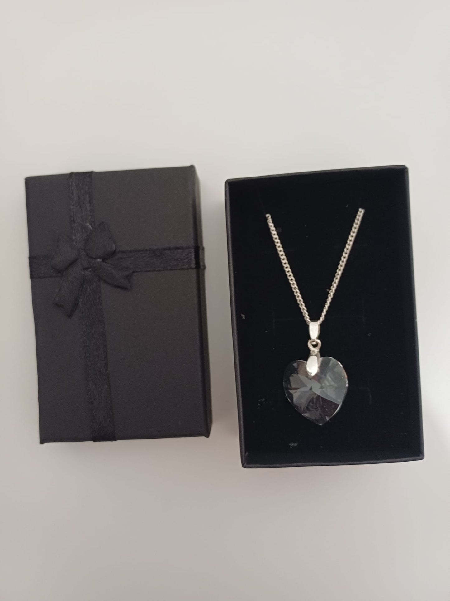 Women's Silver Tone Heart Crystal Pendant Necklace 49cm - Very Good Condition