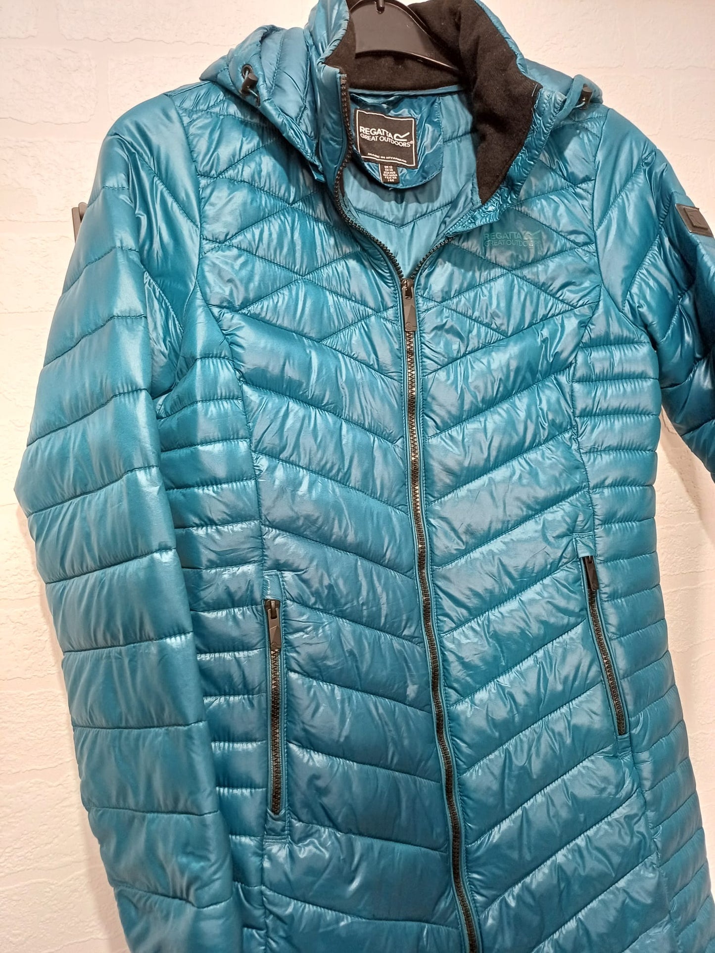 Women's Coat Regatta Great Outdoors Turquoise Hooded Padded Long Size 12 Approx. 19" PTP - Very Good Condition