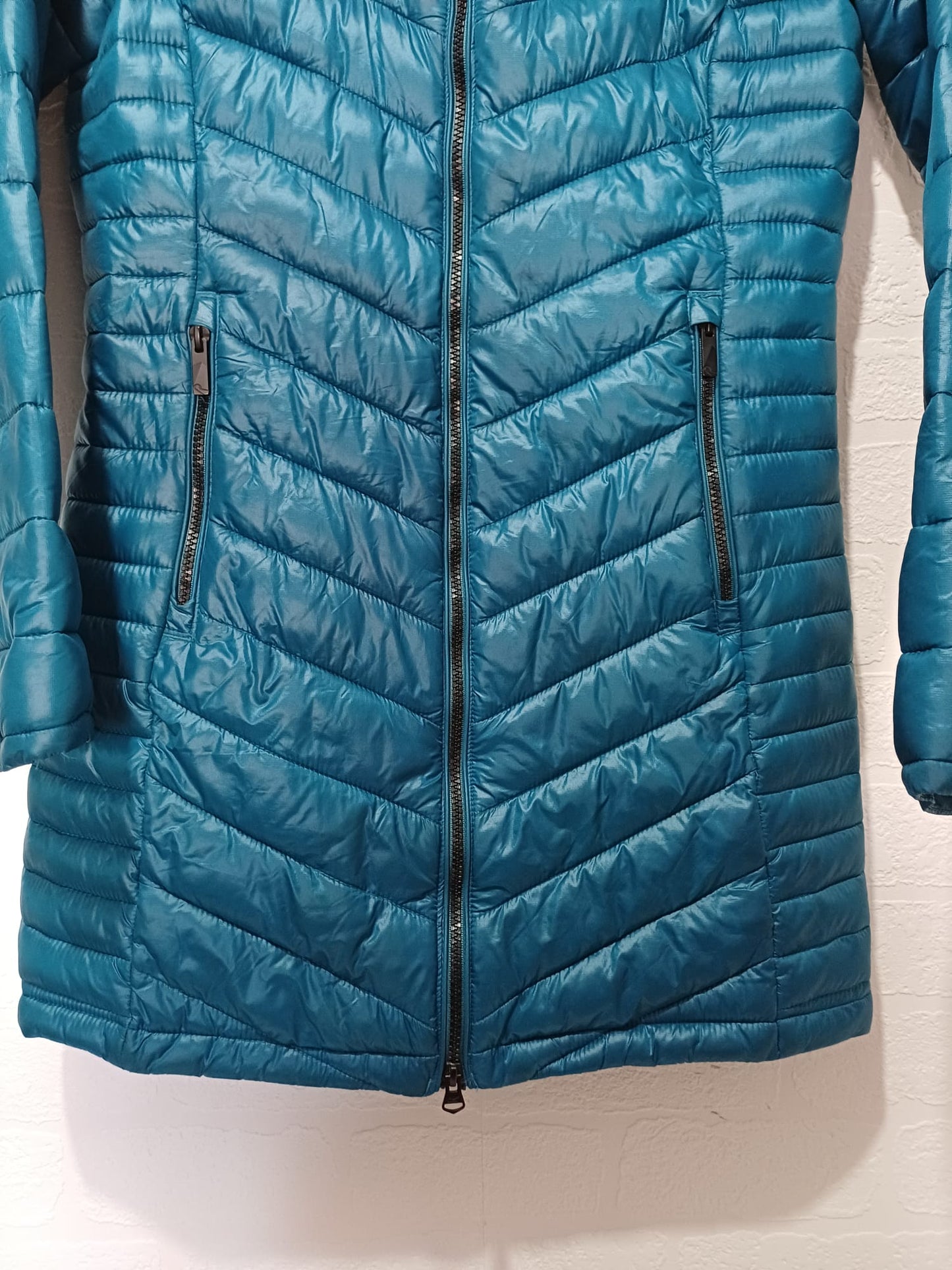 Women's Coat Regatta Great Outdoors Turquoise Hooded Padded Long Size 12 Approx. 19" PTP - Very Good Condition