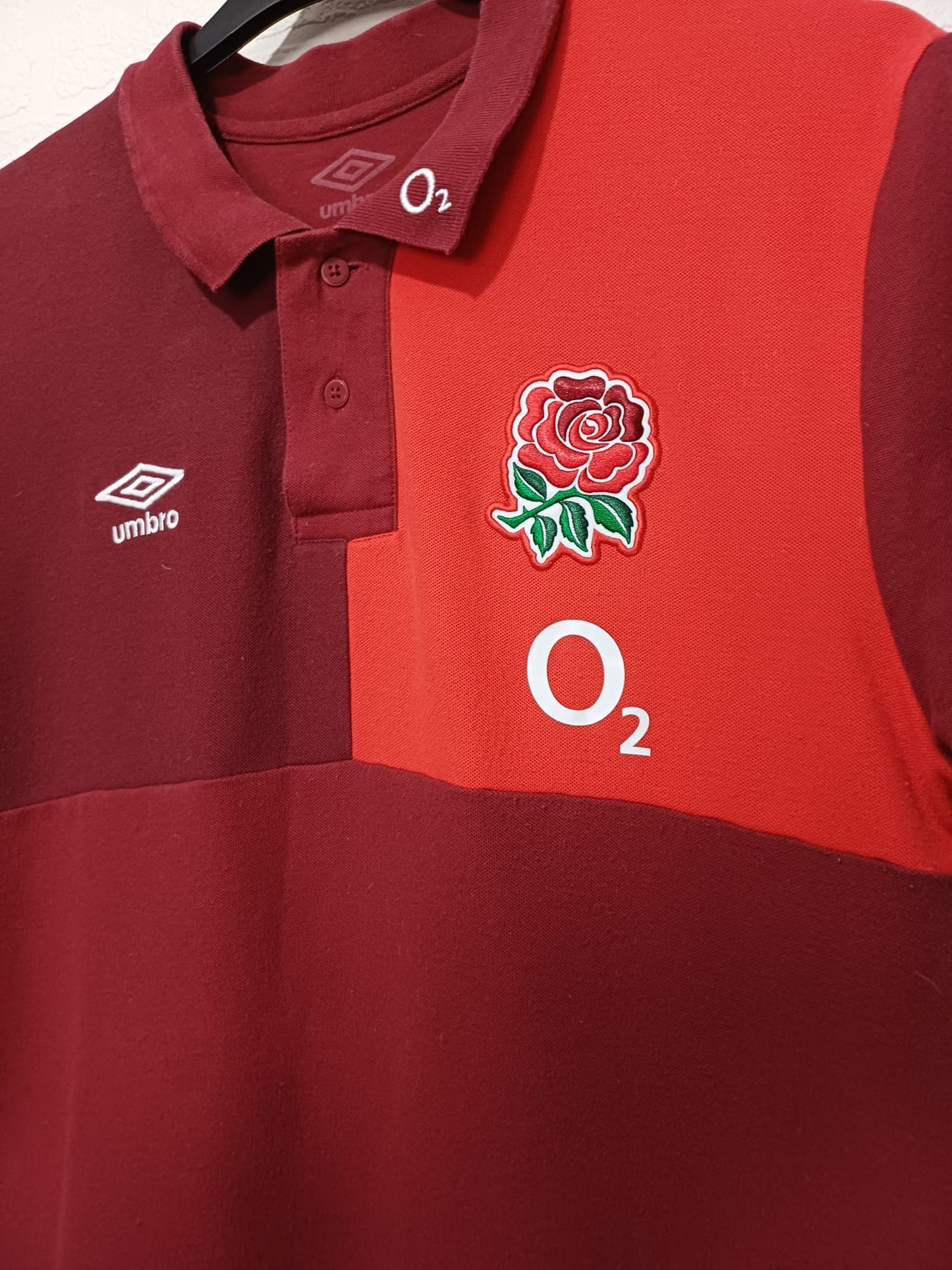 Men's Rugby Polo Shirt Umbro England Burgundy & Red Short Sleeve Large Approx. 21" PTP - Good Condition