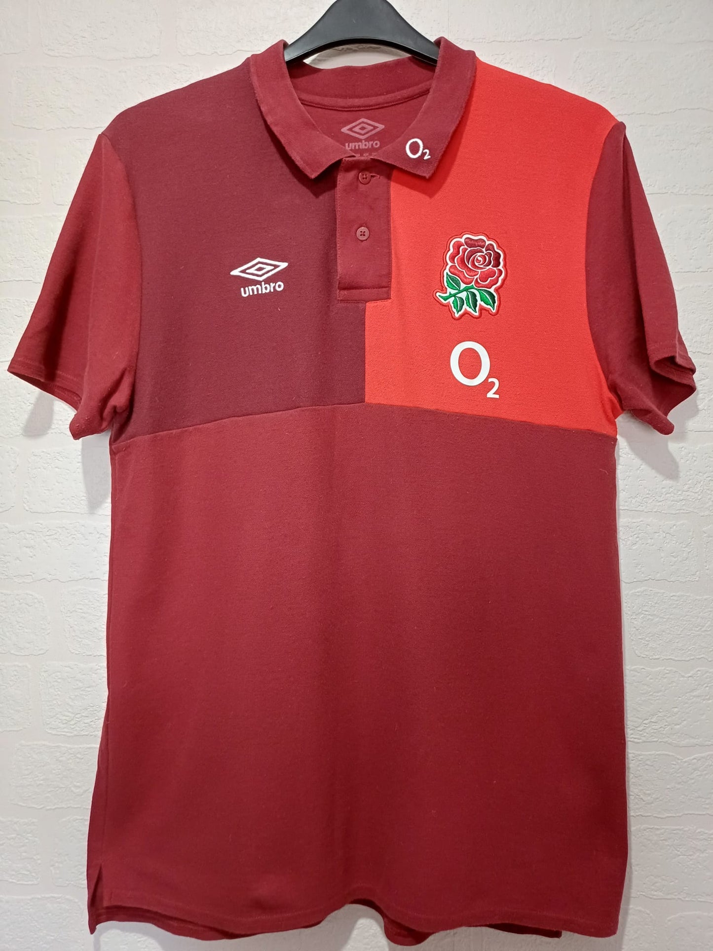 Men's Rugby Polo Shirt Umbro England Burgundy & Red Short Sleeve Large Approx. 21" PTP - Good Condition