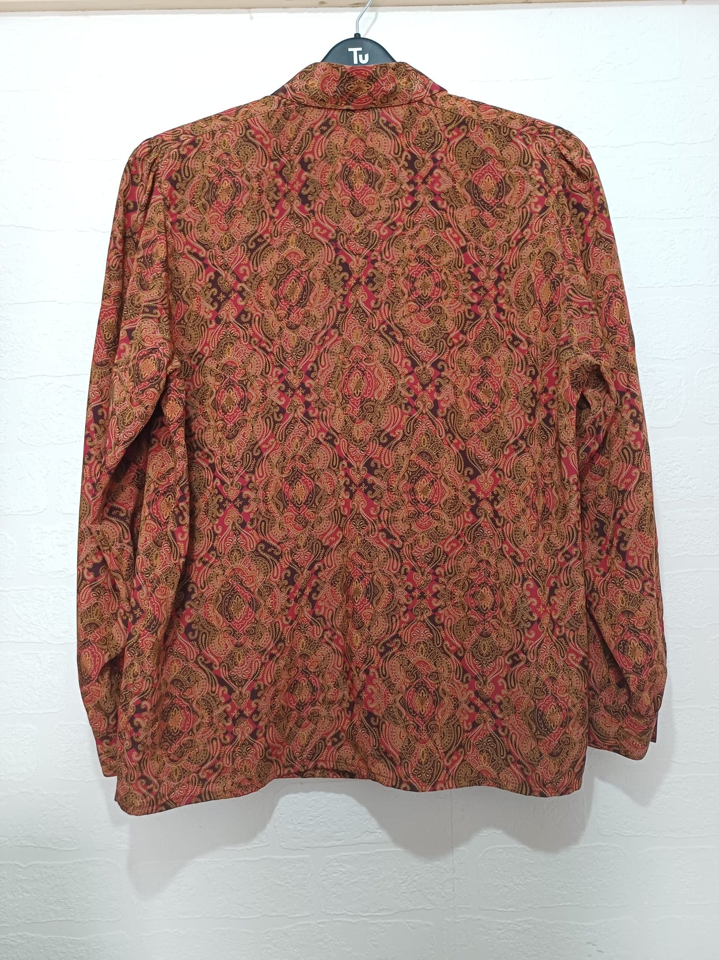 Women's Blouse Del Mod Burgundy Red Gold Paisley Long Sleeve Collared Size 16 Approx. 22" PTP - Very Good Condition