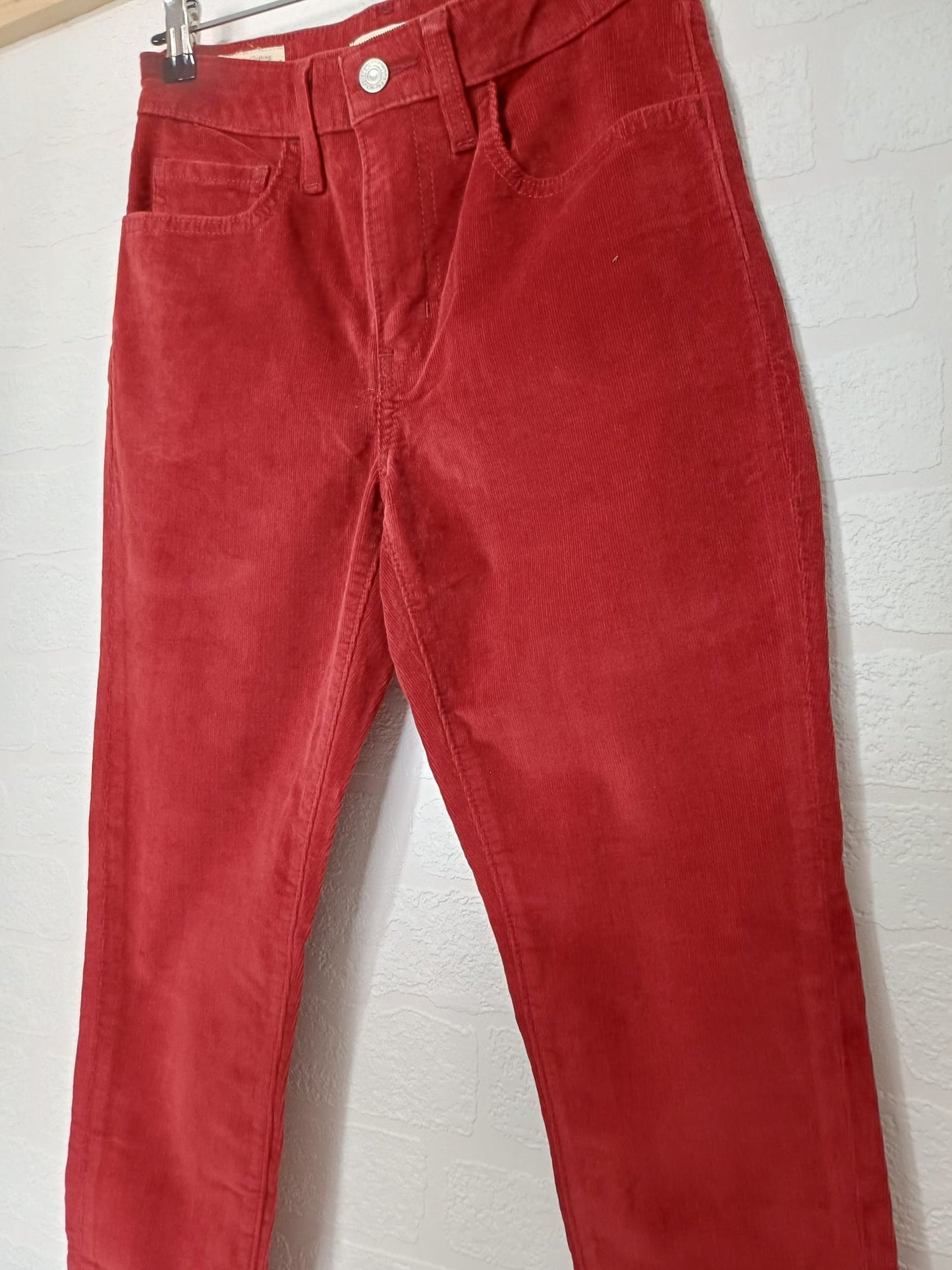 Women's Cord Trousers Levi's 721 Burgundy Red W27 L27 - Very Good Condition