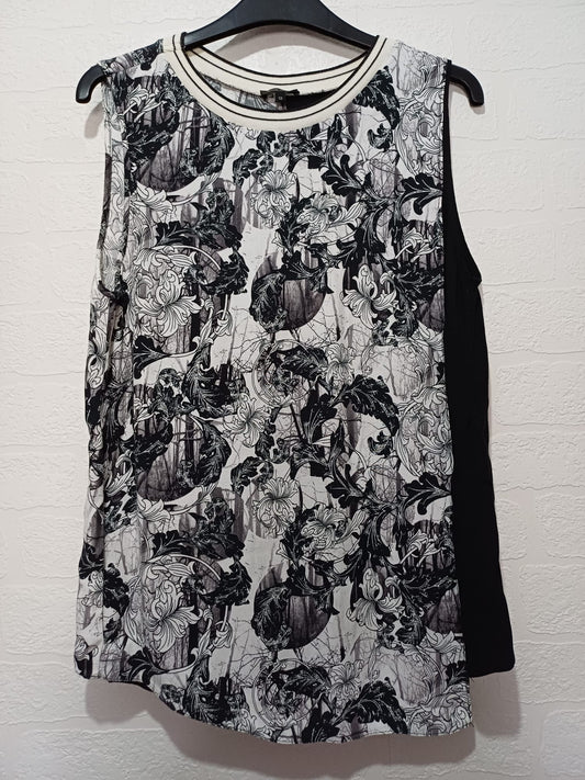 Women's Sleeveless Top River Island Black White Floral Size 12 Approx. 19" PTP - Very Good Condition
