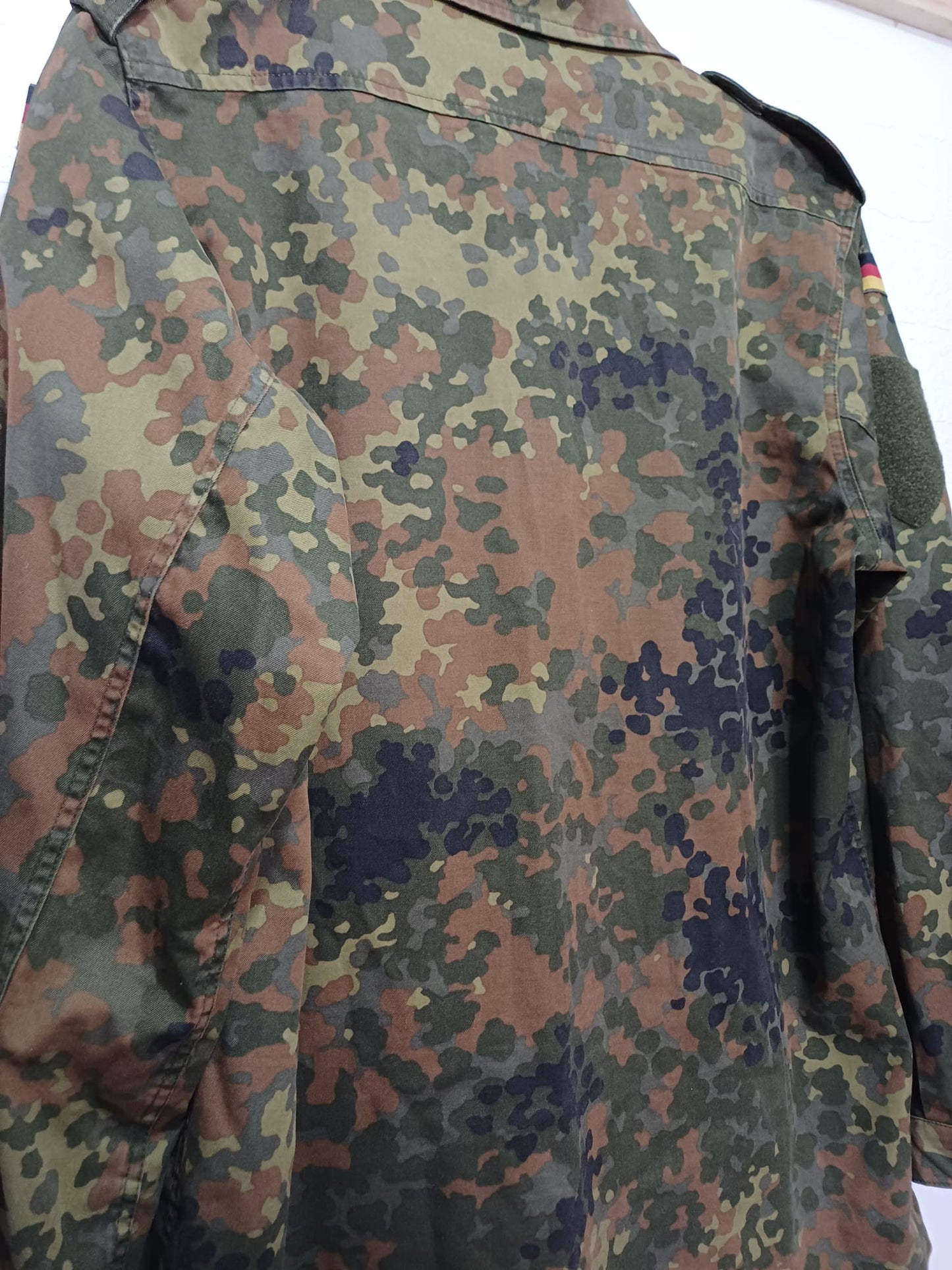 Men's Bundeswehr Flecktarn Military Field Shirt Jacket German Army Surplus Size M Approx. 21" PTP - Very Good Condition
