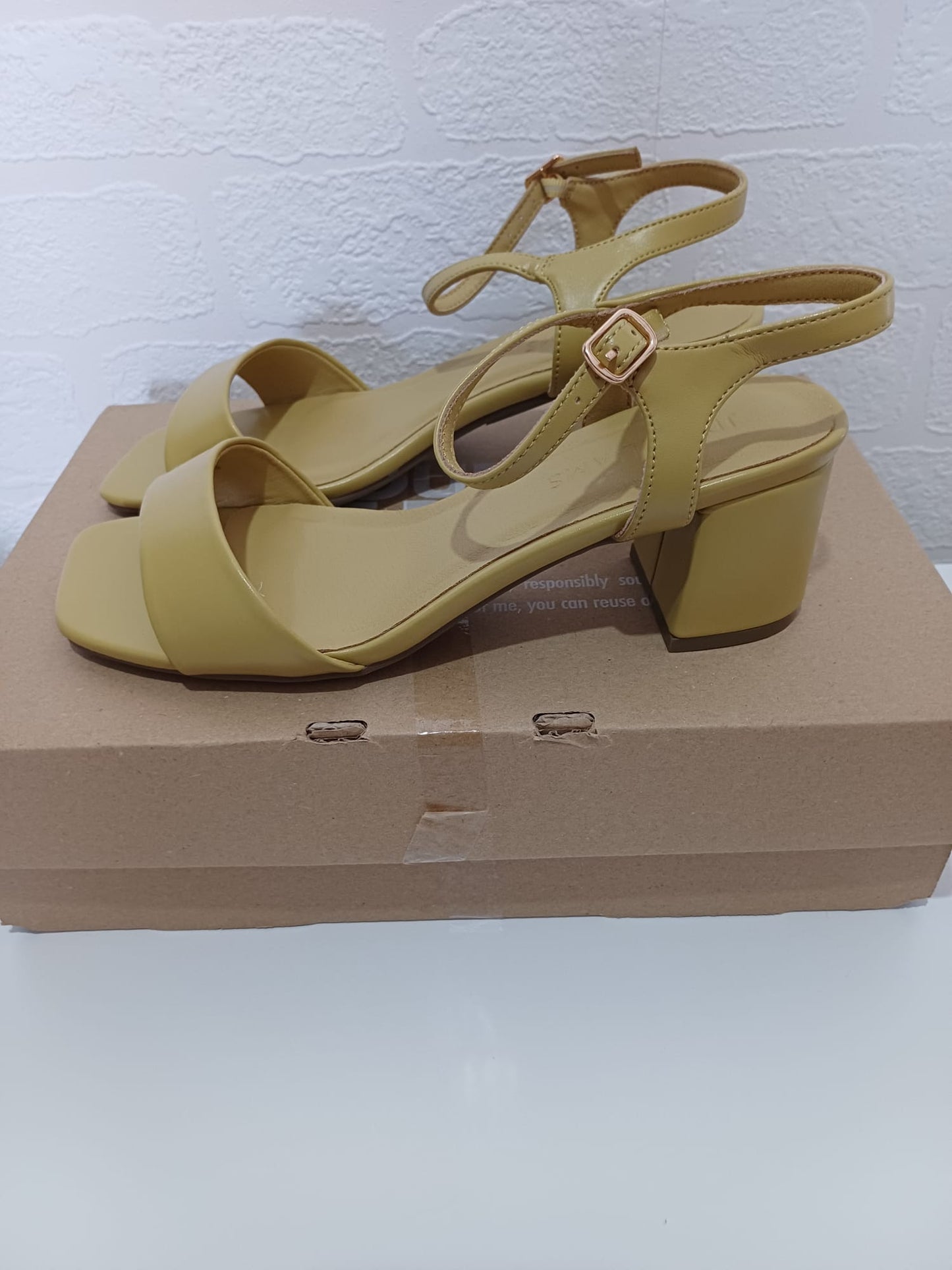 Women's Ankle Strap Sandals JD Williams Pistachio Colour Block Heel Open Square Toe Buckle Size 4 - New in Box
