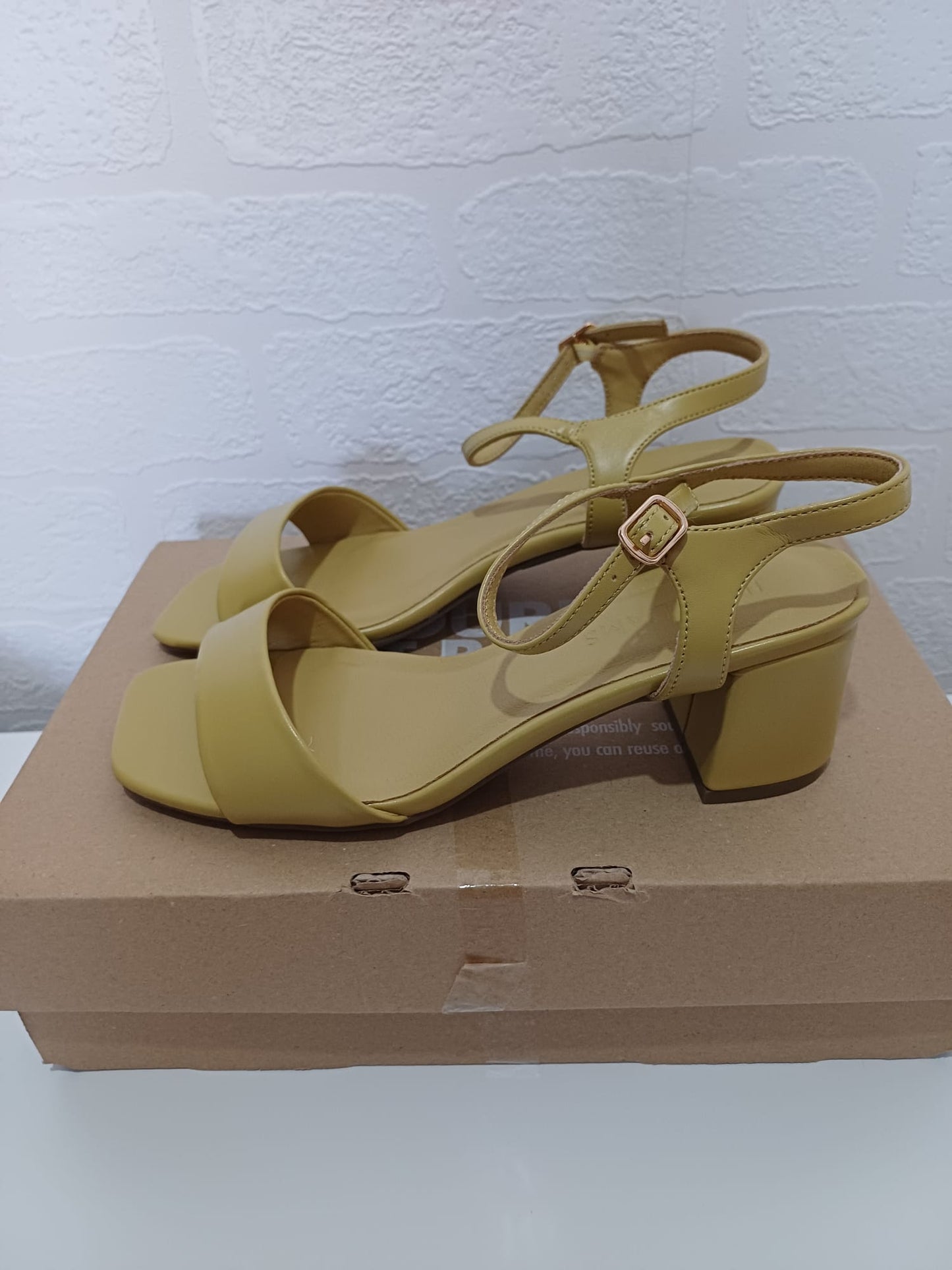 Women's Ankle Strap Sandals JD Williams Pistachio Colour Block Heel Open Square Toe Buckle Size 4 - New in Box