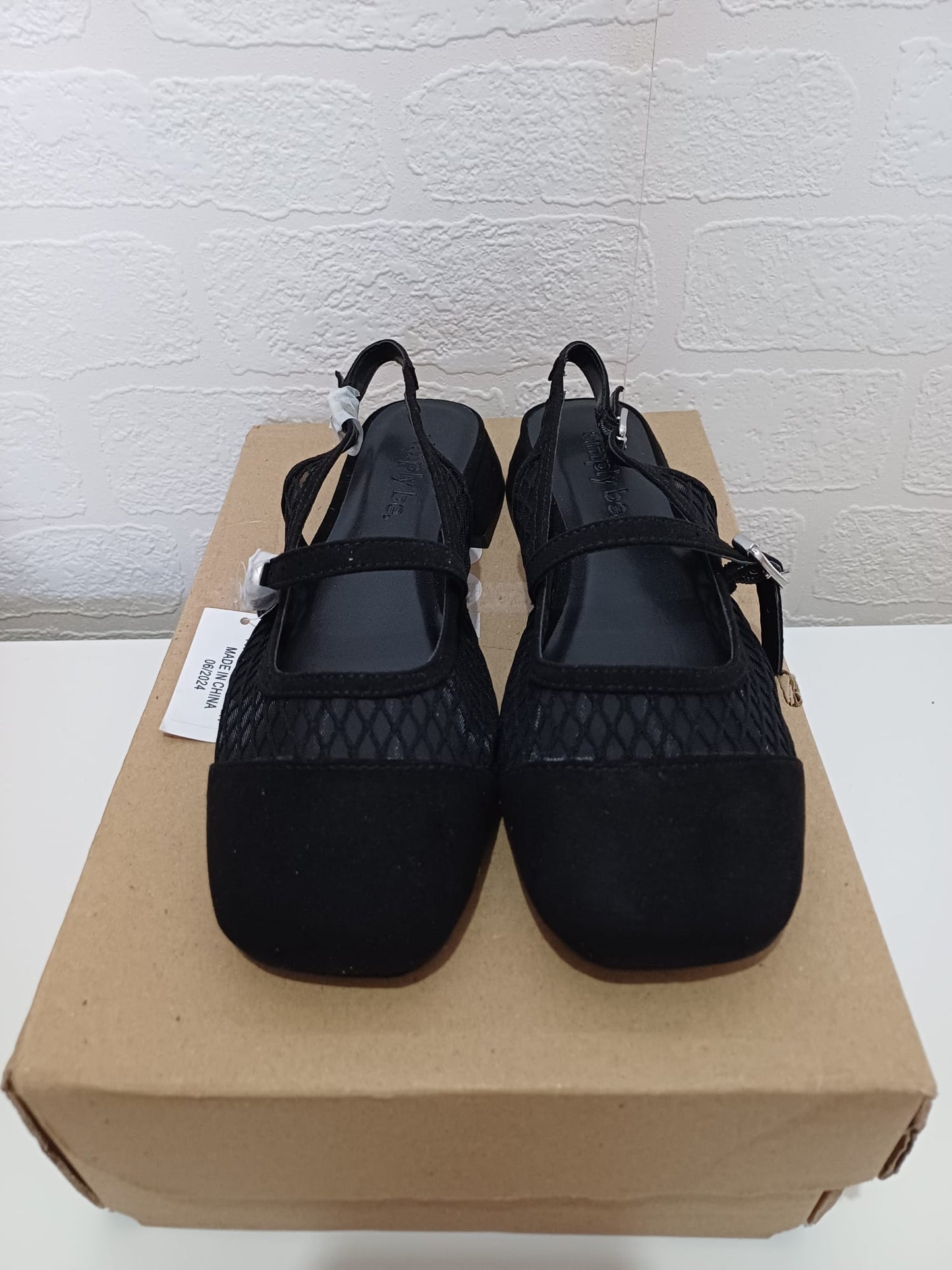 Women's Mary Jane Slingback Pump Simply Be Black Mesh Lace Low Heel Size 5 - New