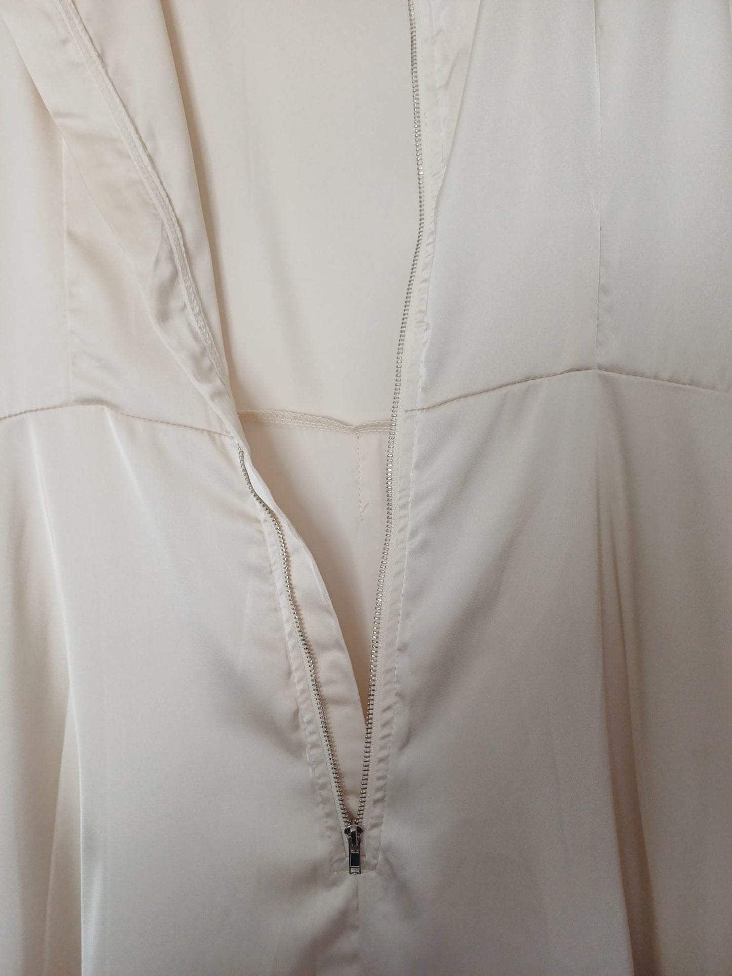 Women's Maxi Dress SHEIN Petite Cream/White Orange Scarf Horse Print Sleeveless Petite Size L Approx. 19" PTP - Very Good Condition