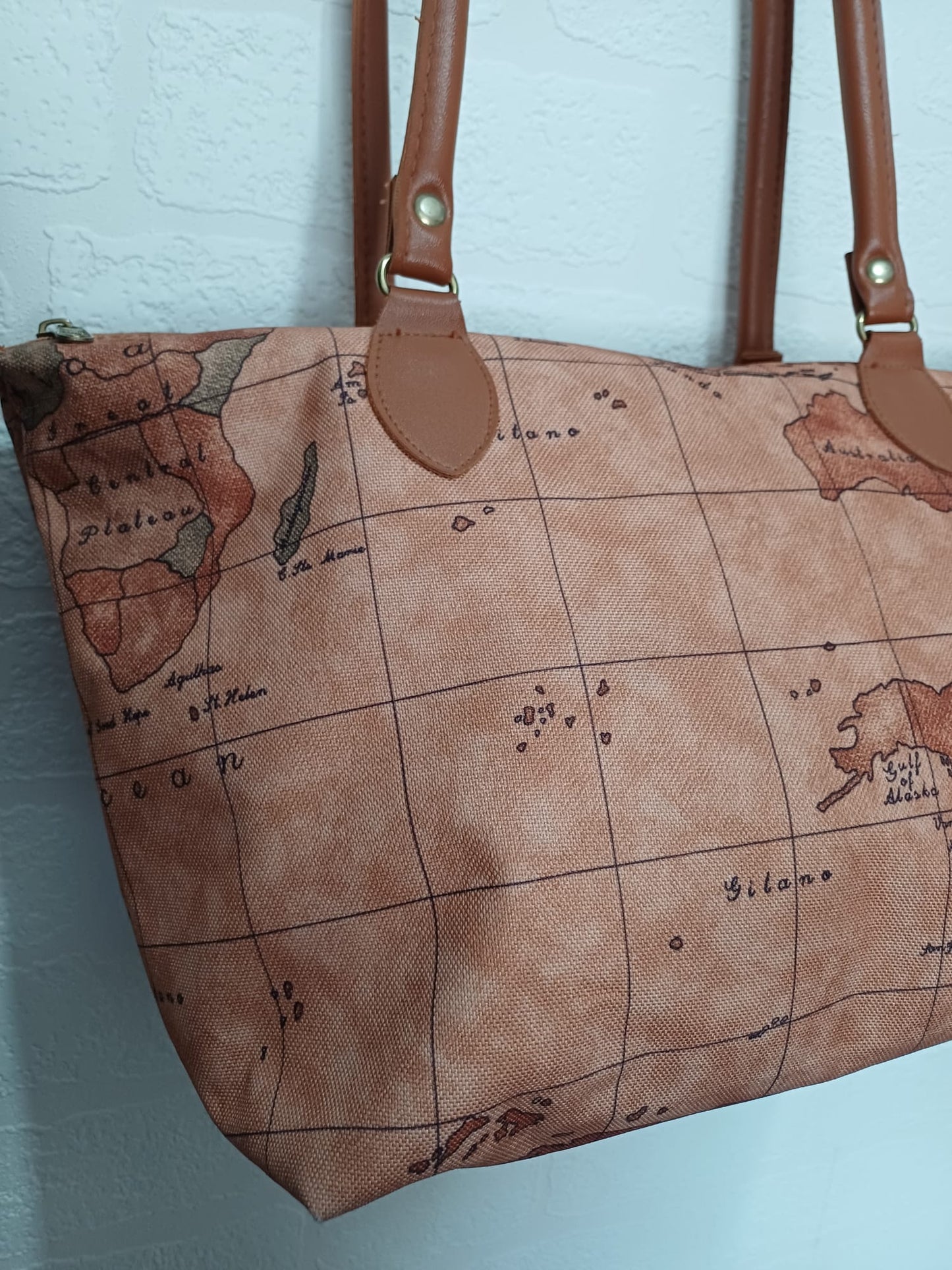 Vintage Style World Map Print Tote Shoulder Bag Brown Zip Top Twin Straps - Very Good Condition