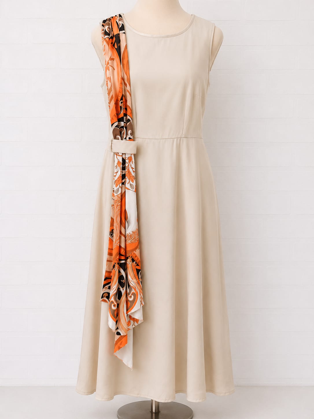 Women's Maxi Dress SHEIN Petite Cream/White Orange Scarf Horse Print Sleeveless Petite Size L Approx. 19" PTP - Very Good Condition