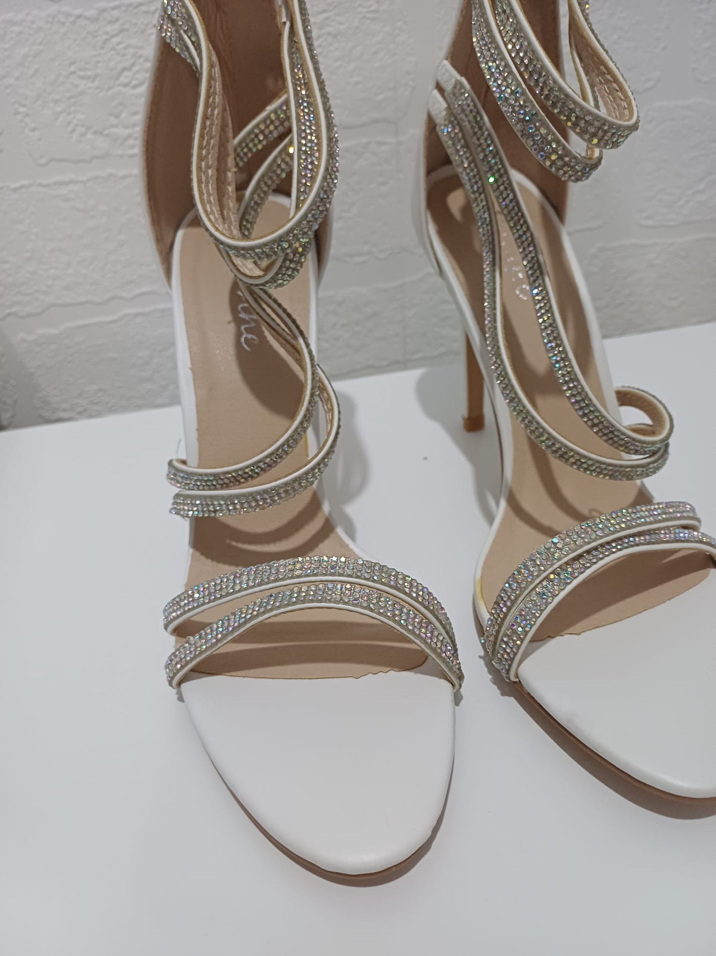 Women's Sandals Divine Diamante Strappy High Heel Size 6 Approx. 10cm Heel - New In Box