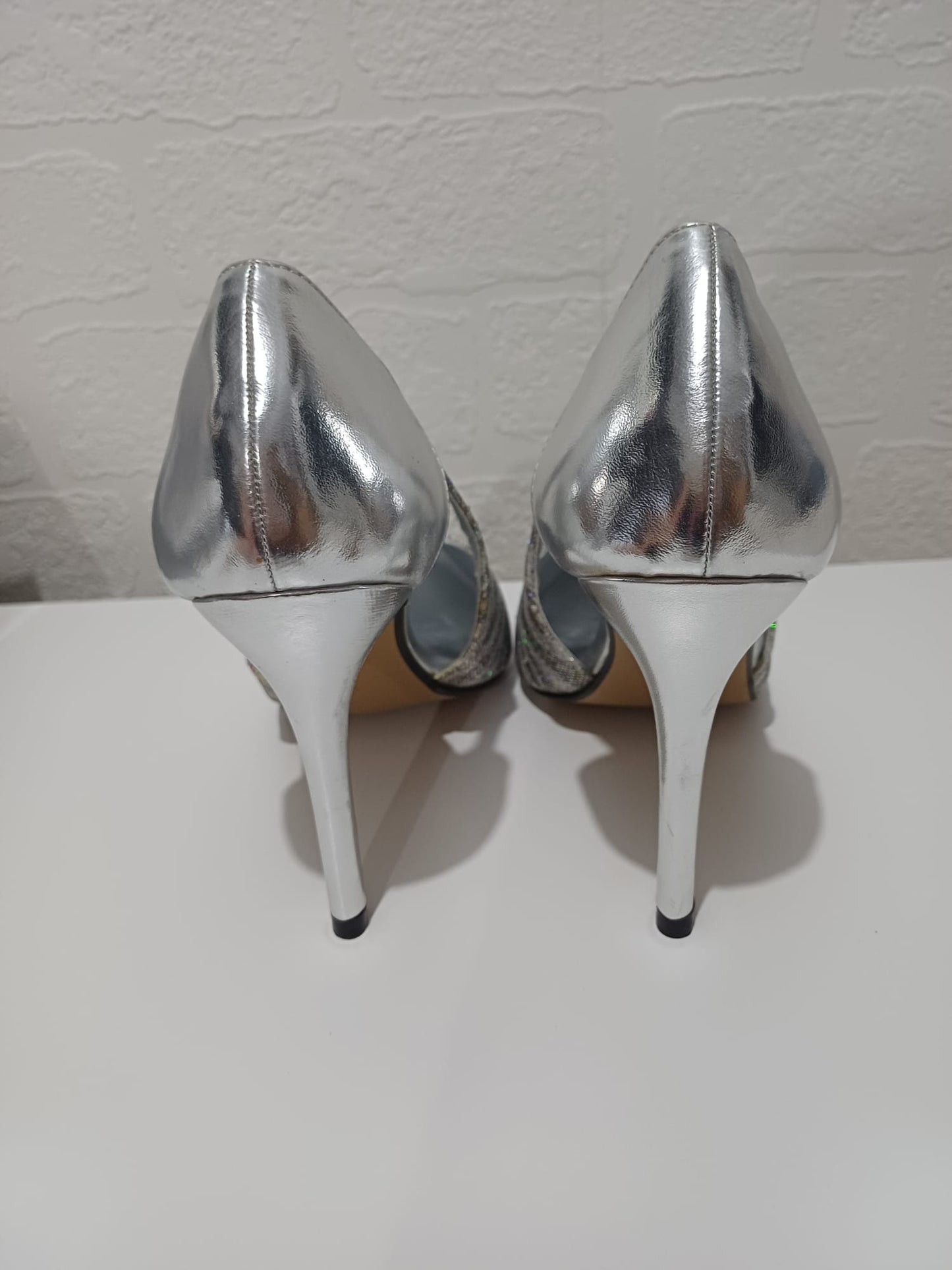 Glamour & Glitz Glitter Court Shoes Silver Stiletto Pointed Toe Size 5 Approx. 10cm Heel - New In Box