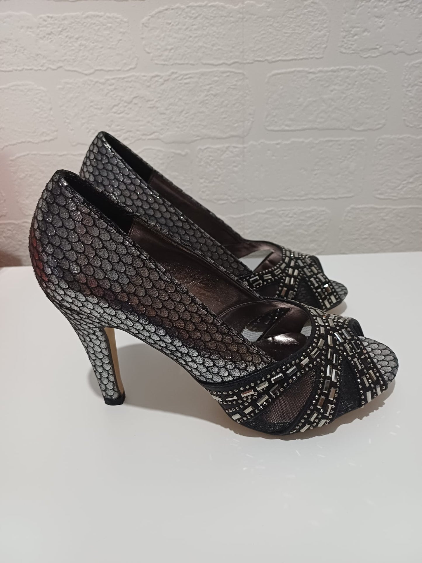 Women's Court Shoes Sabatine Pewter Shimmer Diamante Peep Toe Stiletto Size 4 Approx. 9cm Heel - New In Box