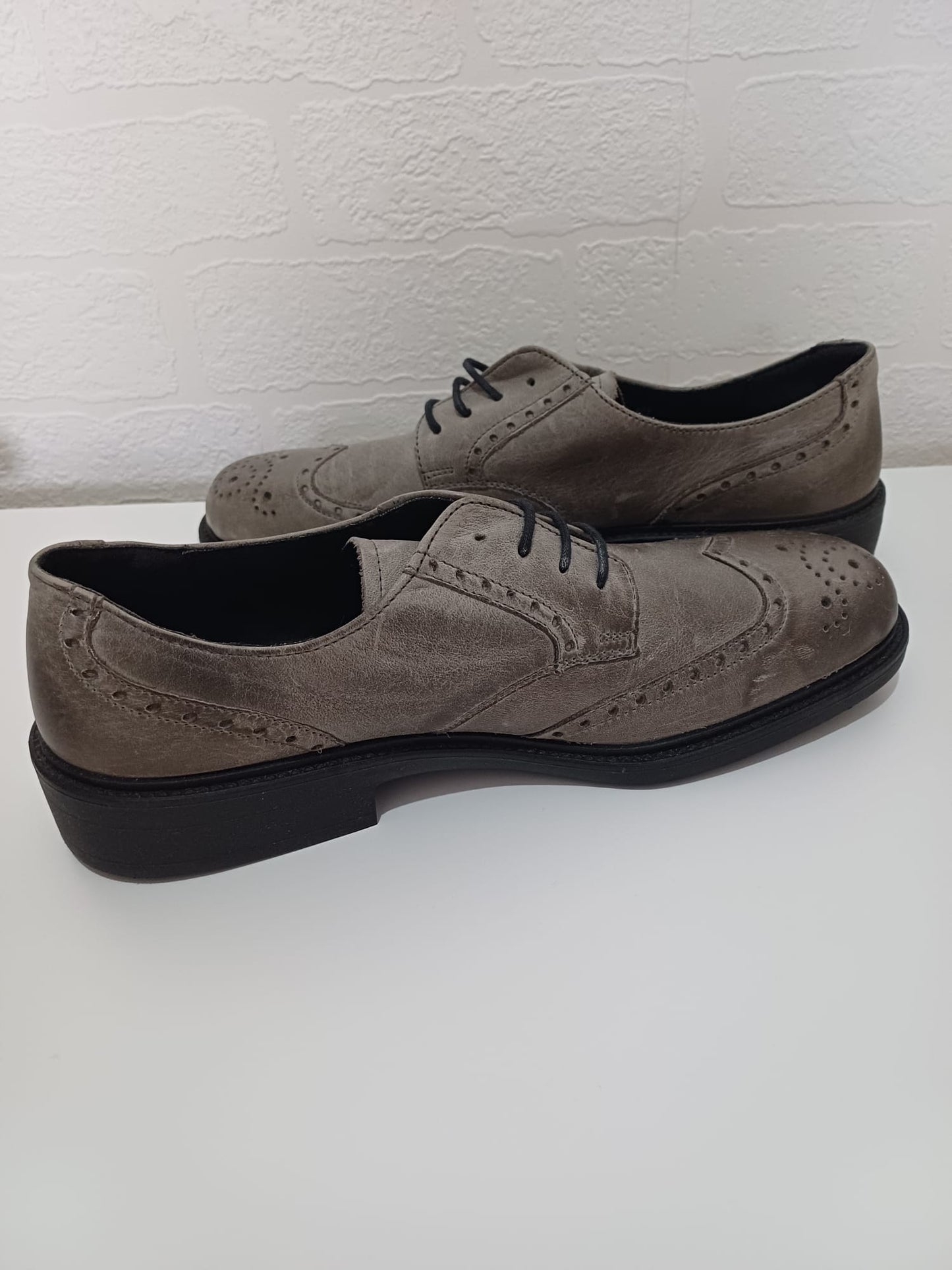 Men's Brogue Derby Shoes Rhode Taupe Grey Faux Leather Wingtip Lace Up UK 10 - New Without Box