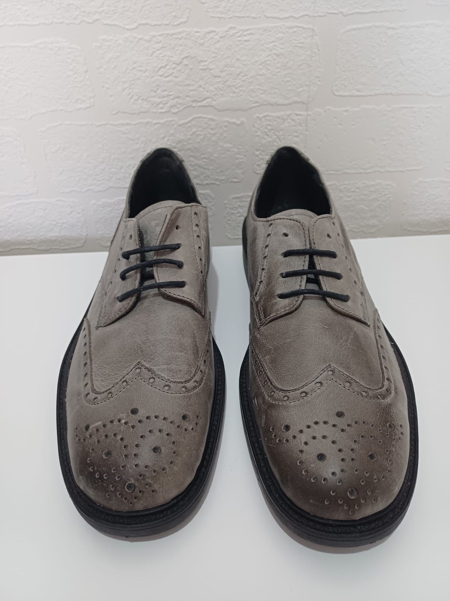 Men's Brogue Derby Shoes Rhode Taupe Grey Faux Leather Wingtip Lace Up UK 10 - New Without Box