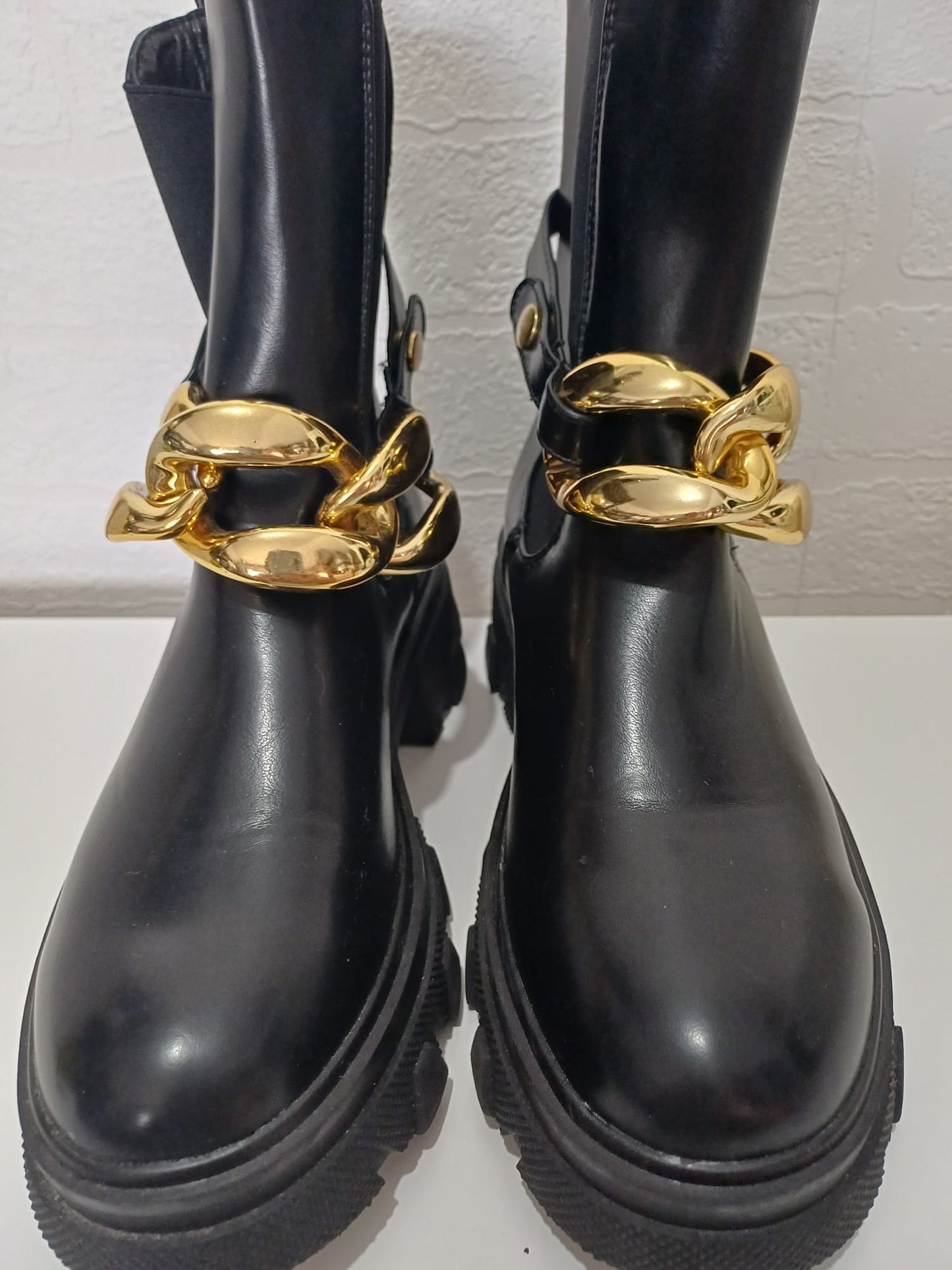 Women's Chelsea Ankle Boots Black Chunky Gold Chain Detail UK 6 - New Without Box