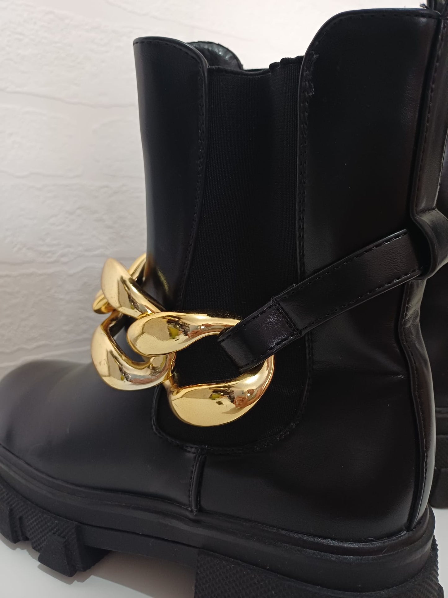Women's Chelsea Ankle Boots Black Chunky Gold Chain Detail UK 6 - New Without Box