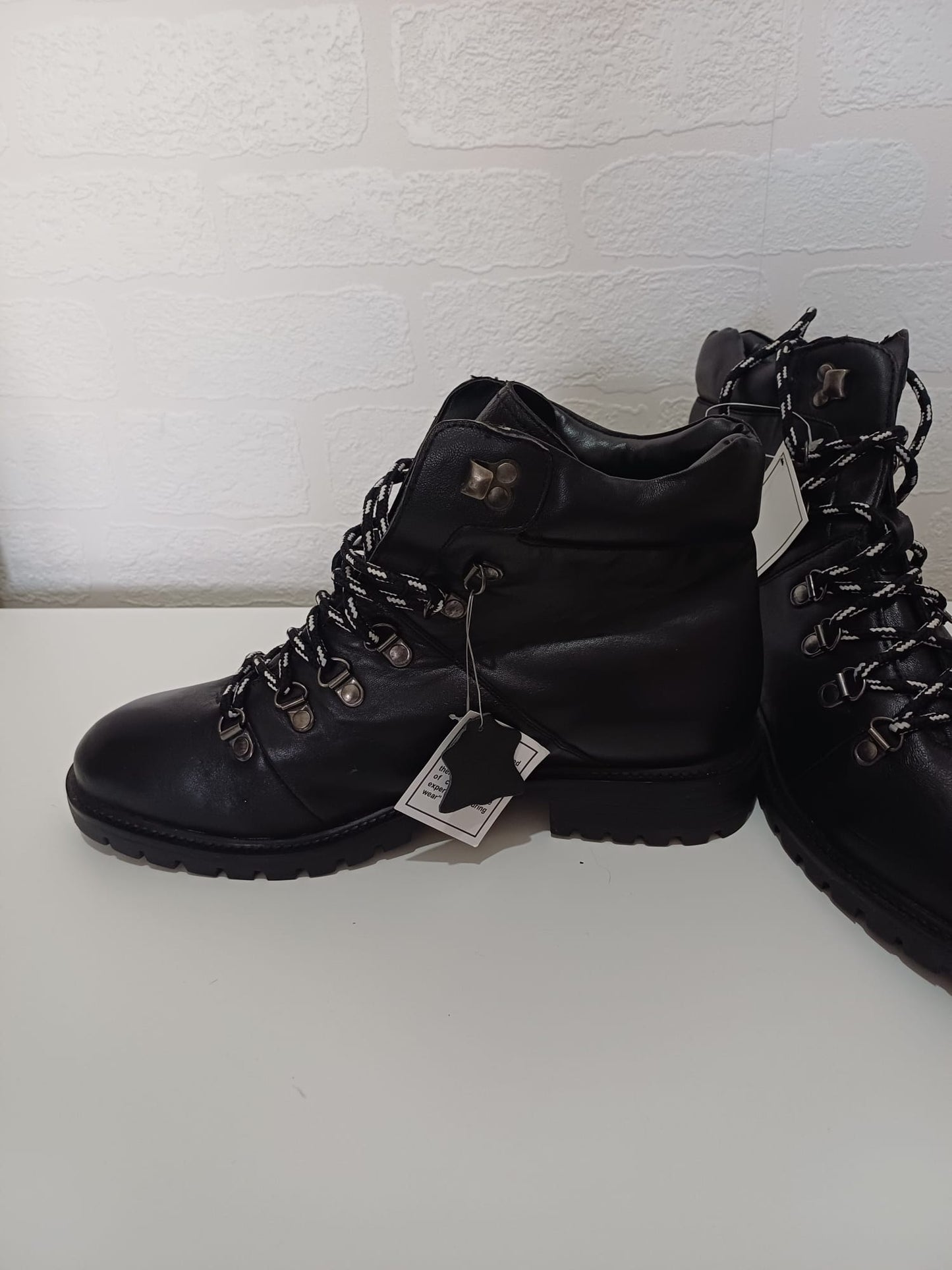 Women's Ankle Boots JD Williams Black Lace Up Real Leather UK 9 - New With Tags