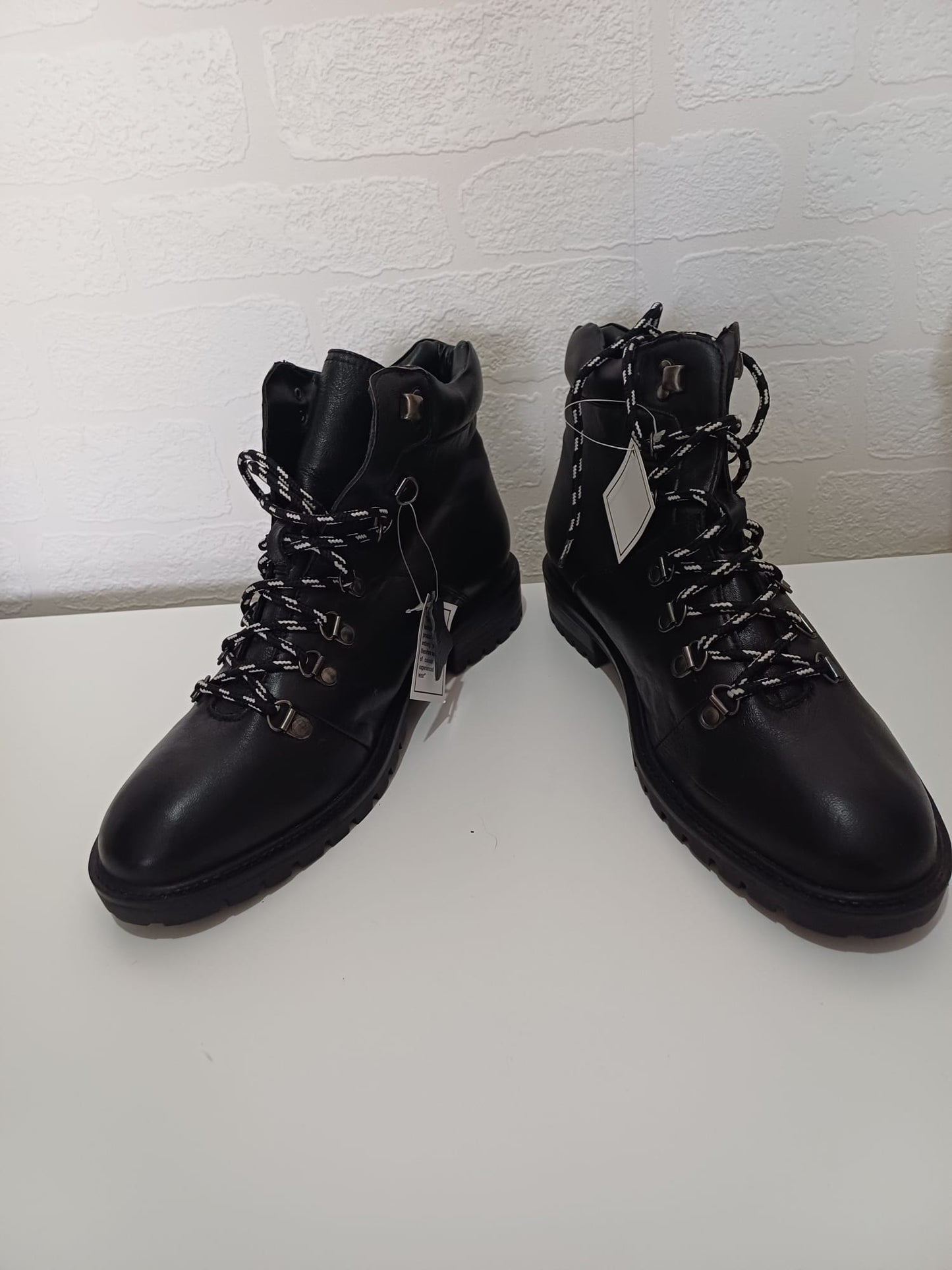 Women's Ankle Boots JD Williams Black Lace Up Real Leather UK 9 - New With Tags
