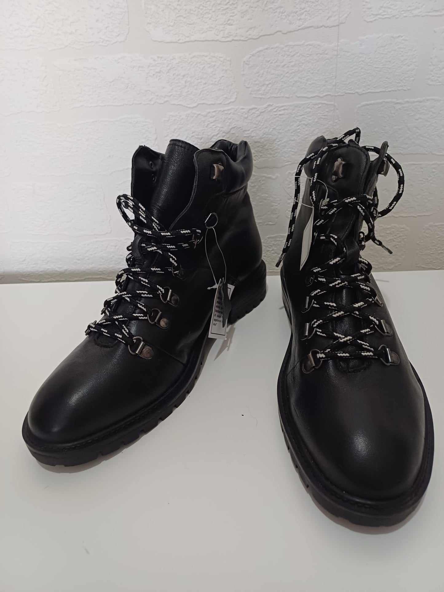 Women's Ankle Boots JD Williams Black Lace Up Real Leather UK 9 - New With Tags