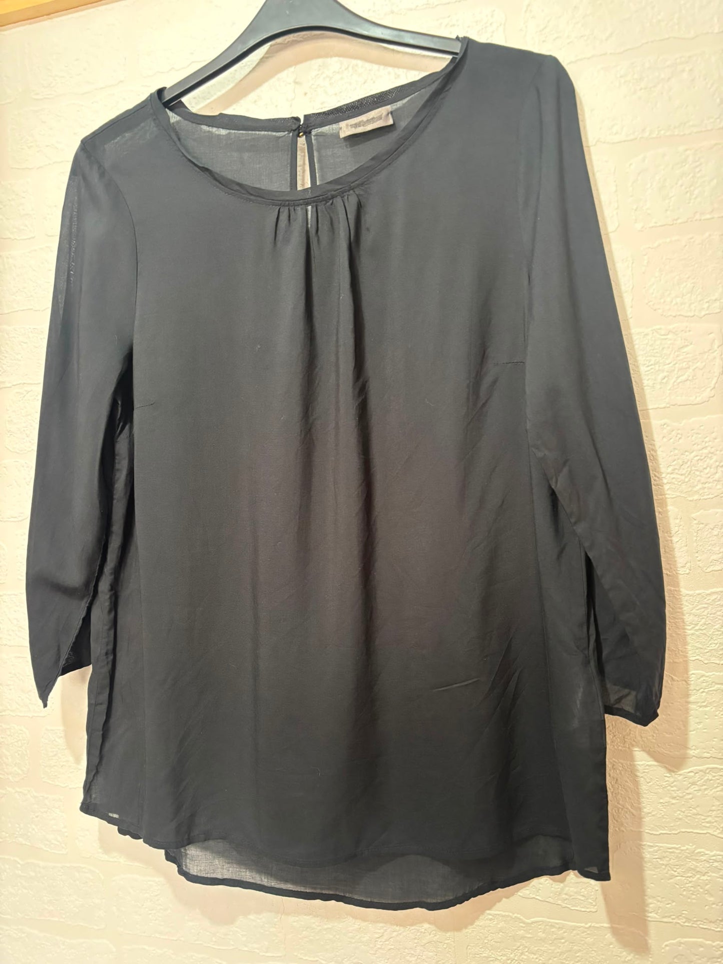Women's Blouse Yessica by C&A Black 3/4 Sleeve Euro 40 Approx. 21" PTP - New Without Tags