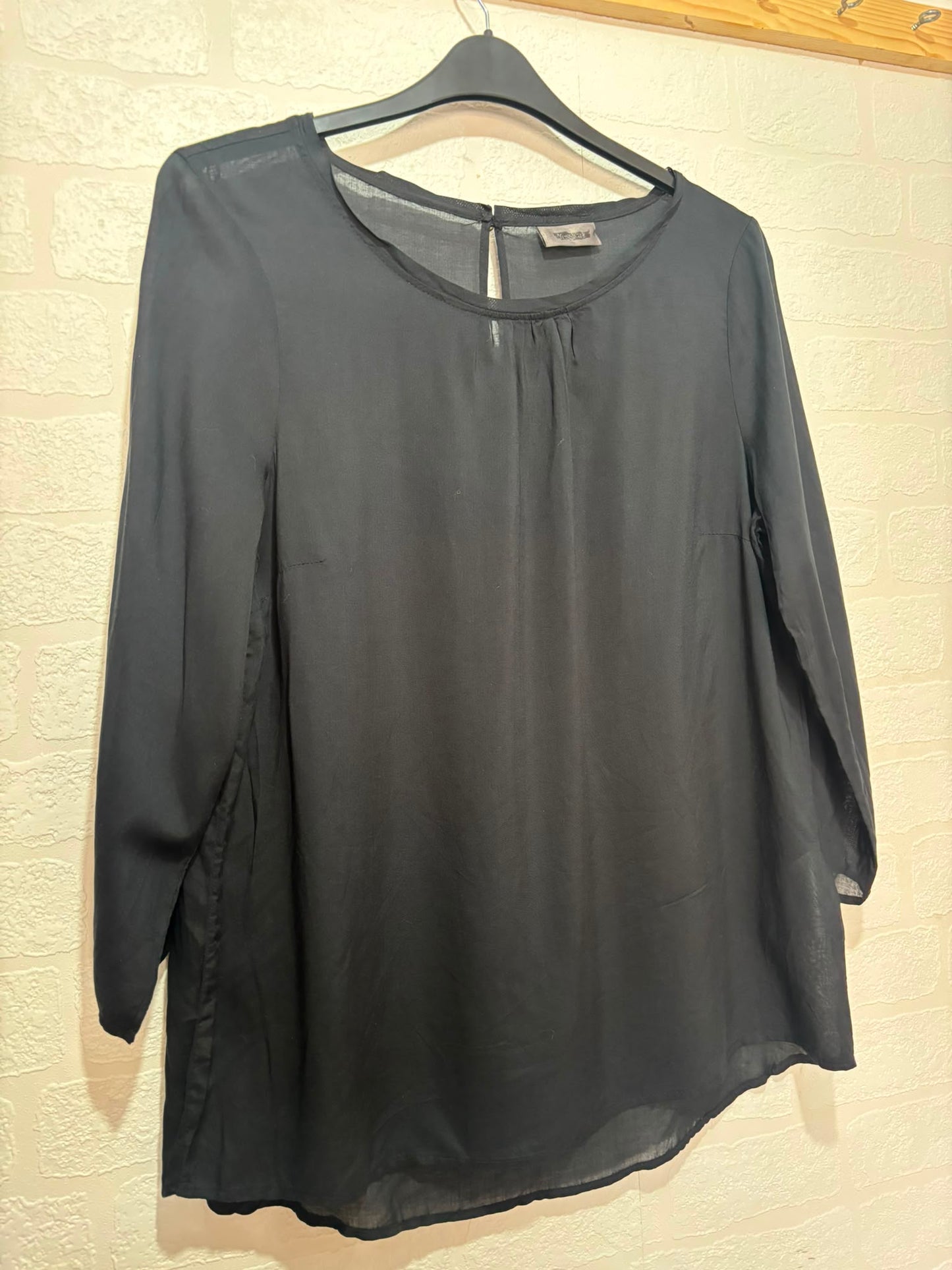Women's Blouse Yessica by C&A Black 3/4 Sleeve Euro 42 Approx. 22" PTP - New Without Tags