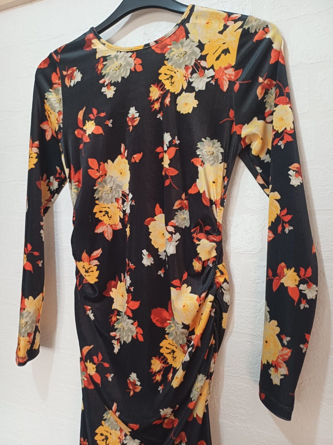 Women's Midi Dress Aura Black Yellow Orange Velvet Feel Bodycon Ruched Keyhole Neck Size 10 Approx. 15" PTP - Very Good Condition