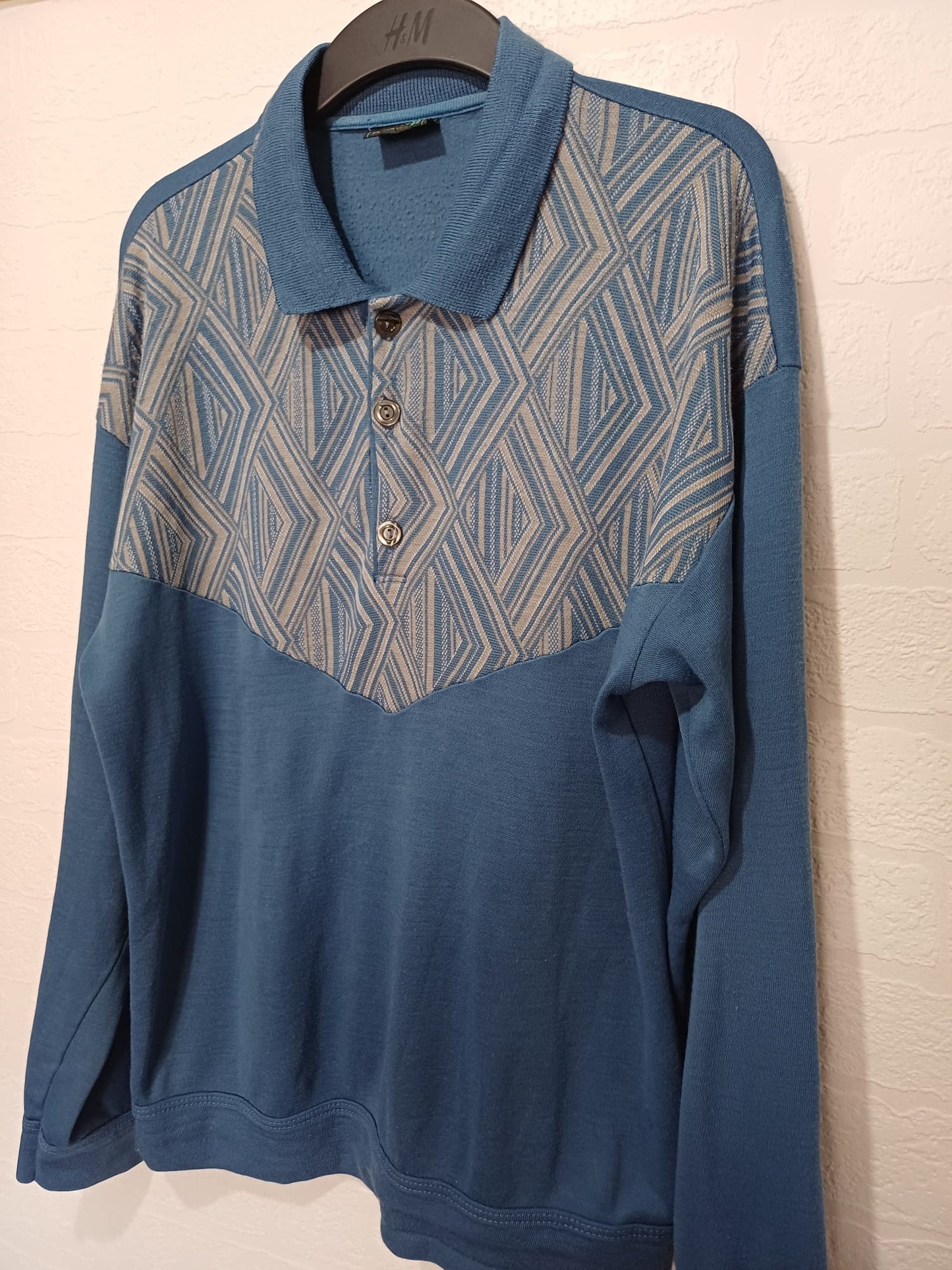 Men's Long Sleeve Polo Shirt Collection Tricot Misto Lana Blue Geometric Pattern Size 52 (M/L) Approx. 20.5" PTP - Good Condition