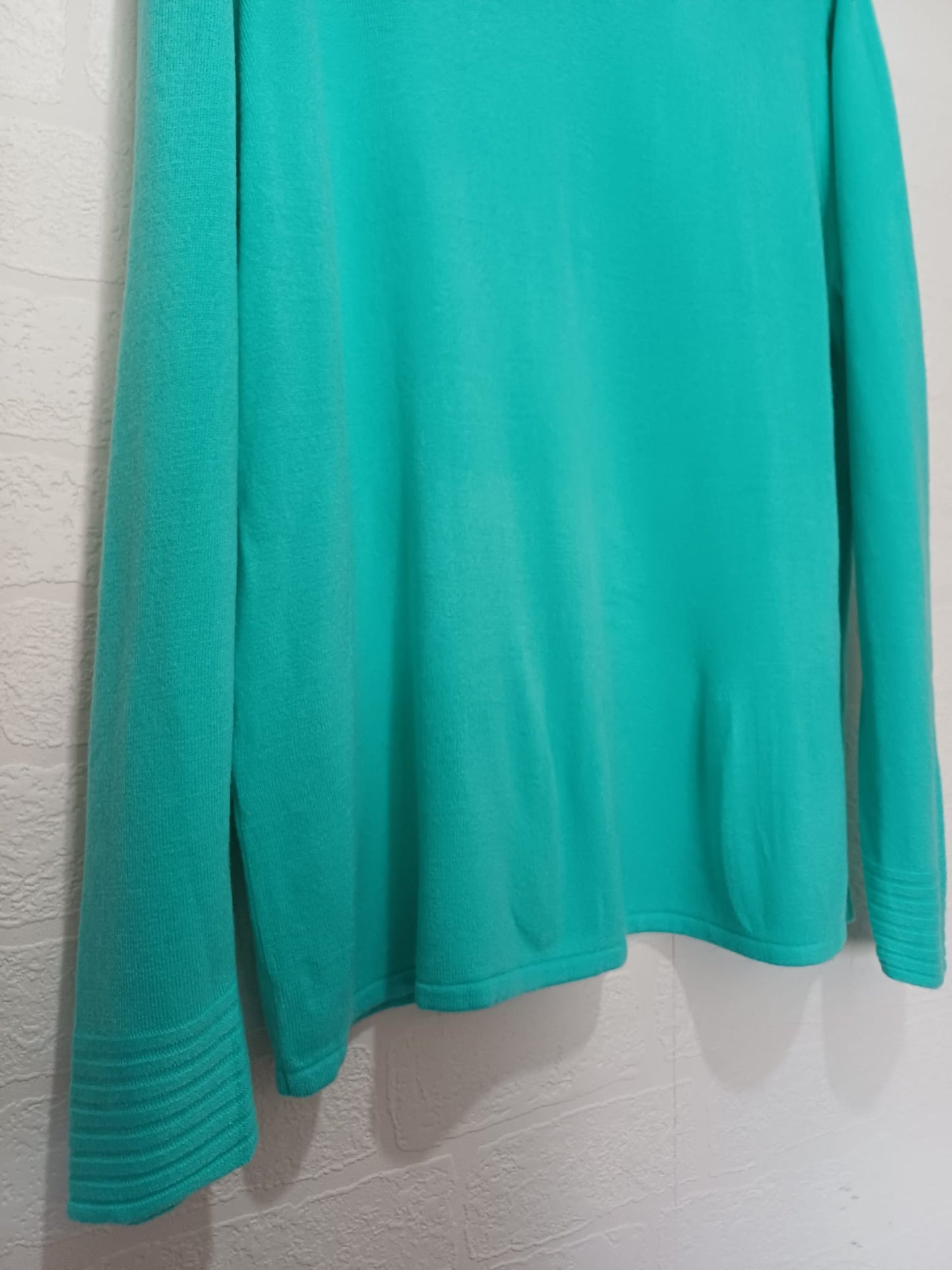 Women's Jumper Essentials Turquoise/Teal Crew Neck Long Sleeve Size 18 Approx. 22" PTP - Very Good Condition