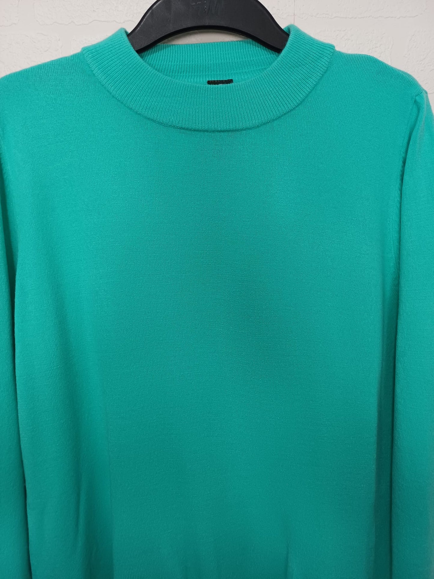 Women's Jumper Essentials Turquoise/Teal Crew Neck Long Sleeve Size 18 Approx. 22" PTP - Very Good Condition
