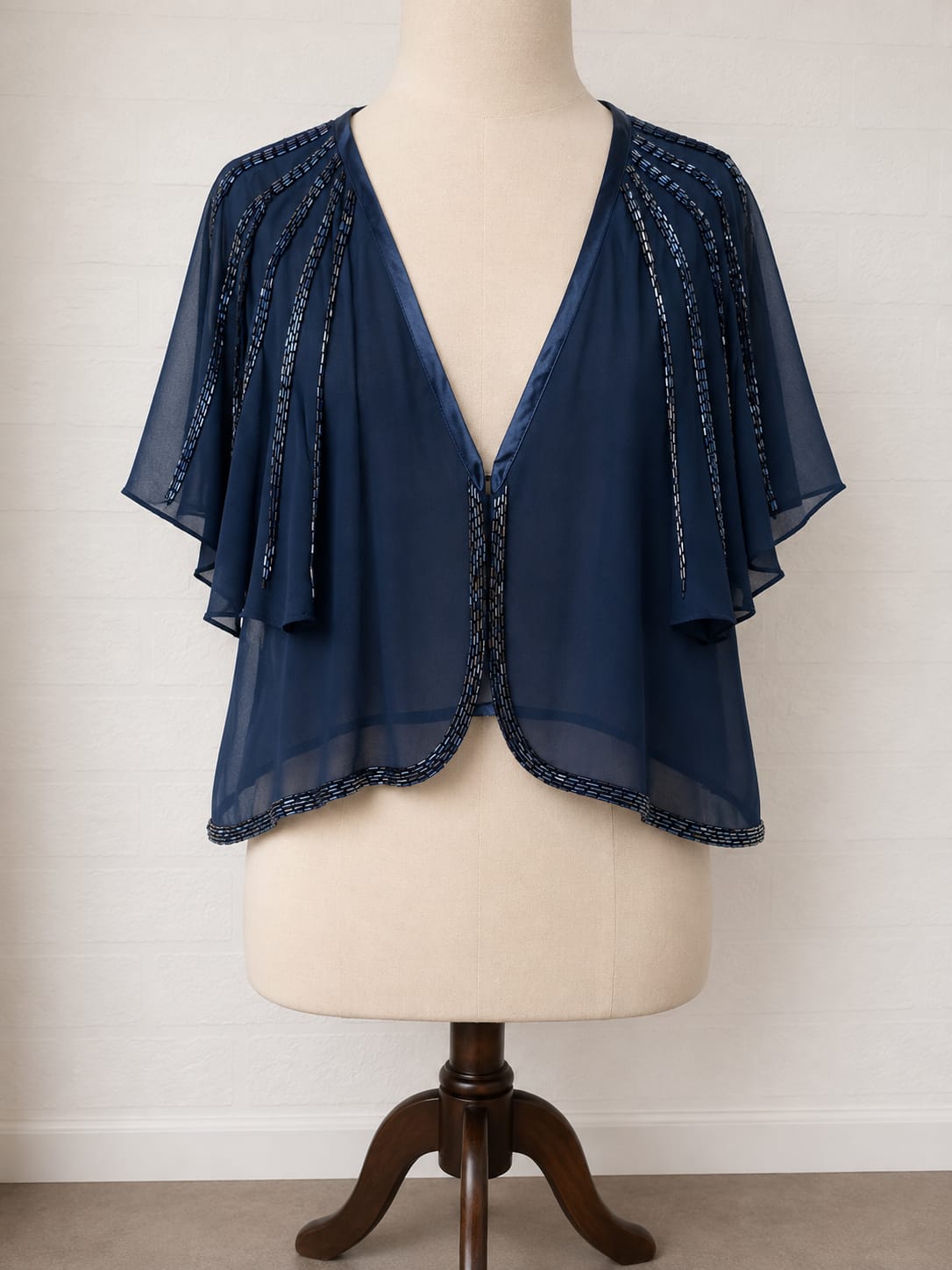 Women's Shrug Bolero Dorothy Perkins Navy Chiffon Beaded Detail Short Sleeve 1 Button Size 16 Approx. 20" PTP - Very Good Condition