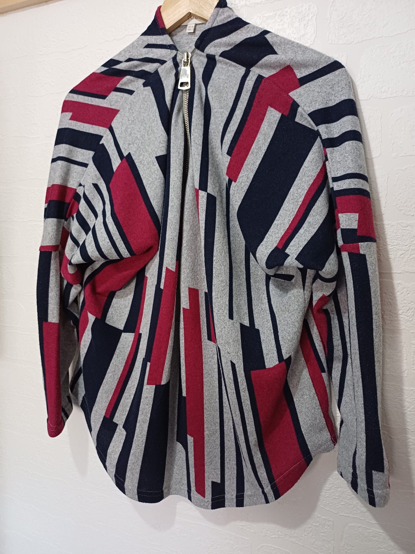 Women's Top Apricot Grey Burgundy Navy Blue Striped Zip Front High Neck Batwing Size 10 - Very Good Condition