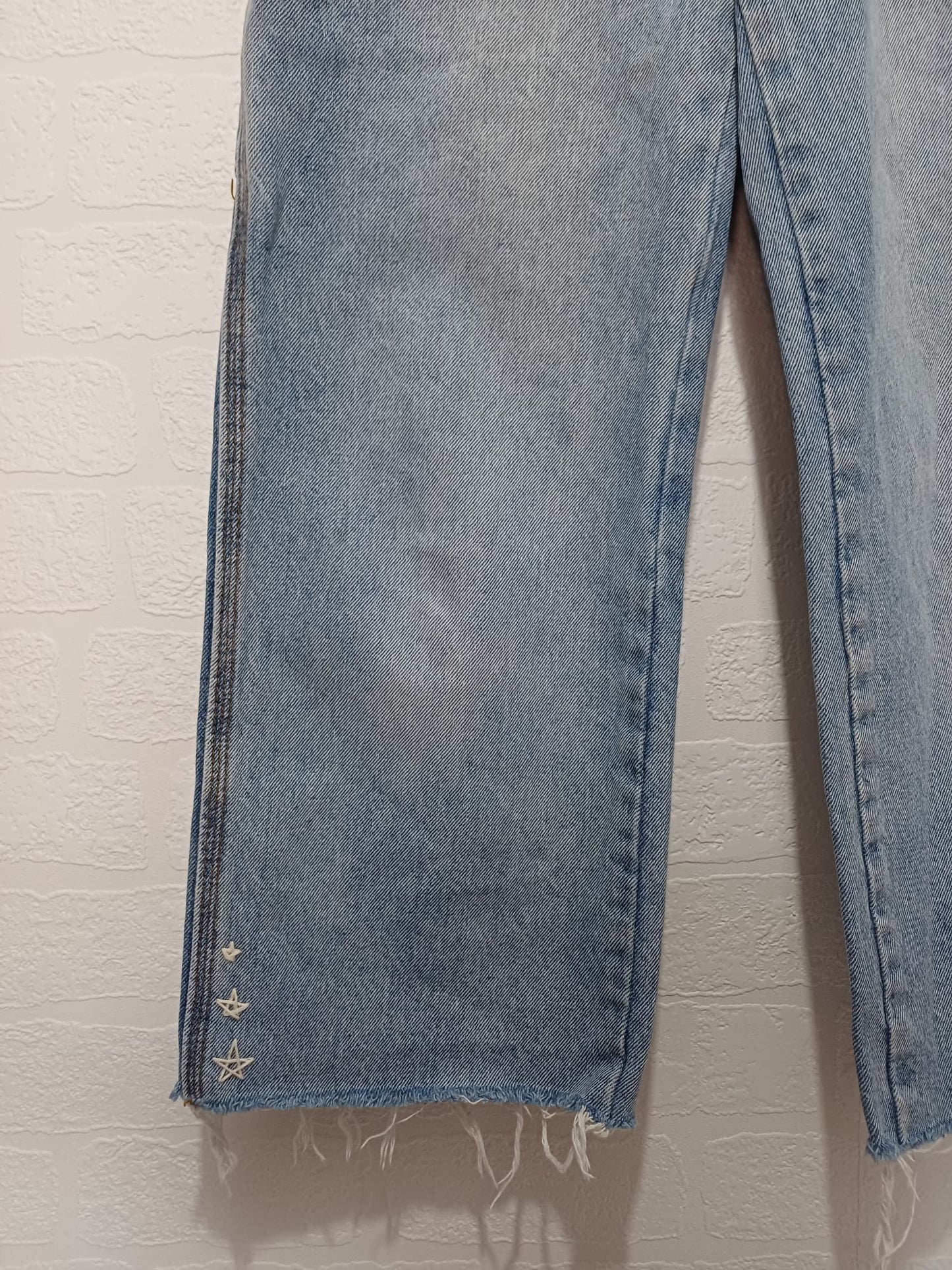 Women's Jeans J.Galt Shanghai Blue Denim Cropped Wide Leg Carpenter Style Embroidered Star Raw Hem Size S/W28 - Good Condition