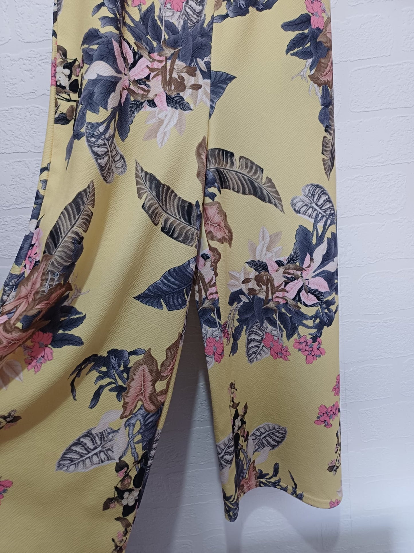 Women's Jumpsuit Quiz Yellow Floral Size 6 - Great Condition