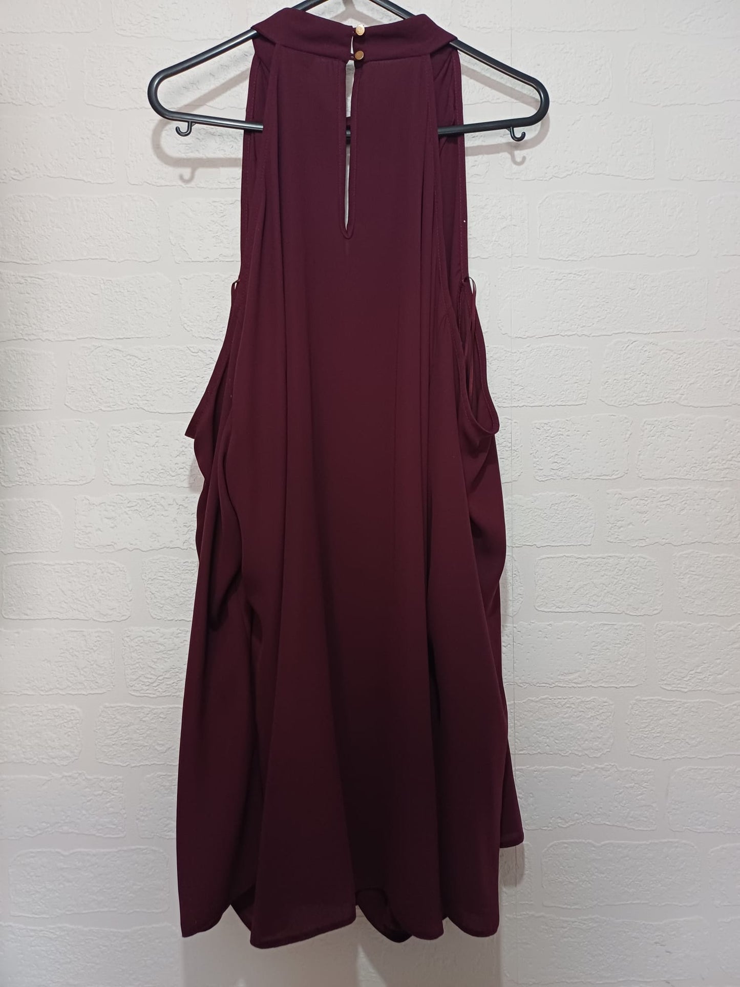 Women's Blouse New Look Curves Burgundy Cold Shoulder High Neck Flared Long Sleeve Plus Size 26 Approx. 26" PTP - Very Good Condition