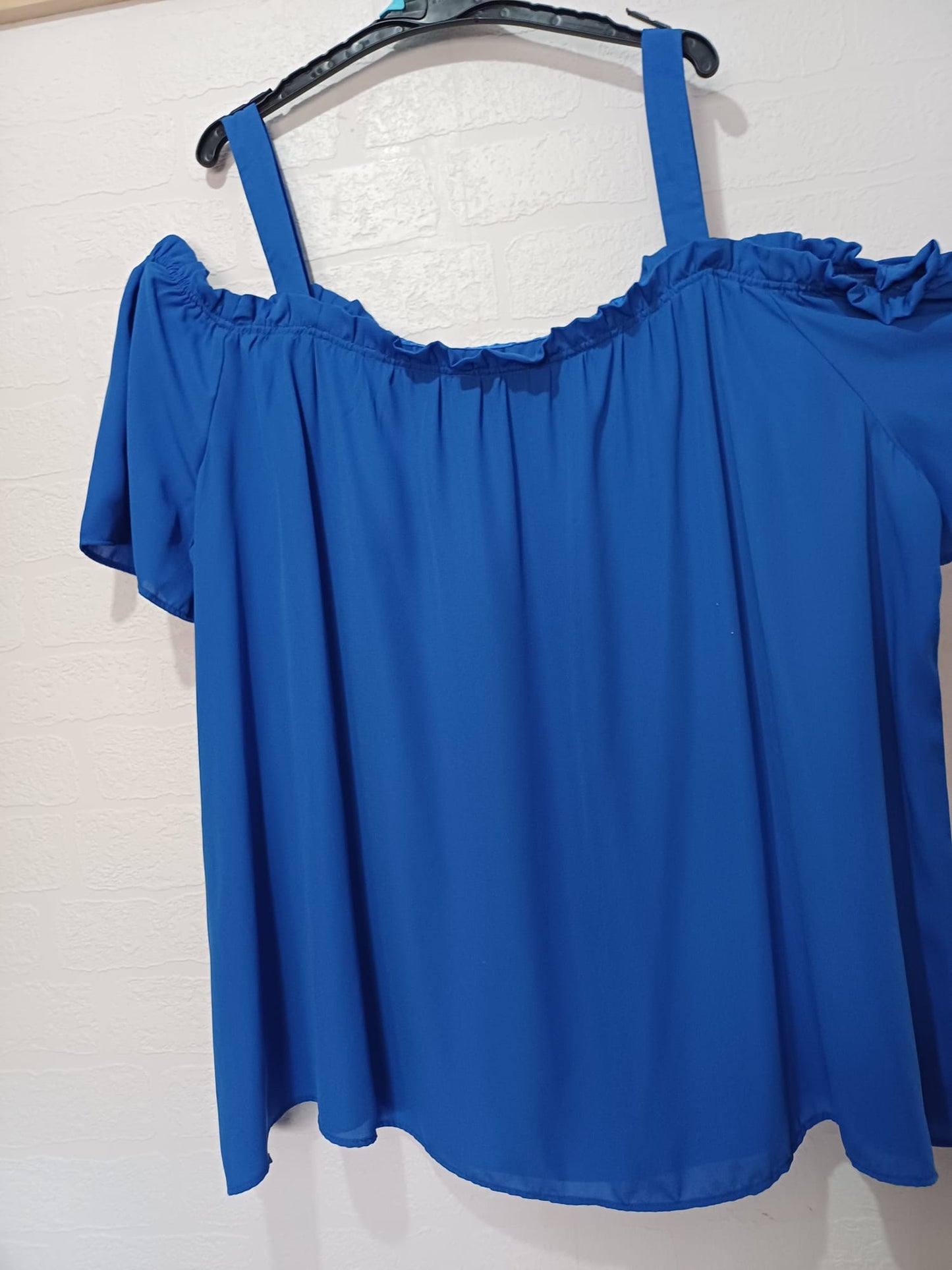 Women's Top New Look Curves Royal Blue Cold Shoulder Wide Short Sleeve Floaty Plus Size 28 Approx. 31" PTP - Great Condition