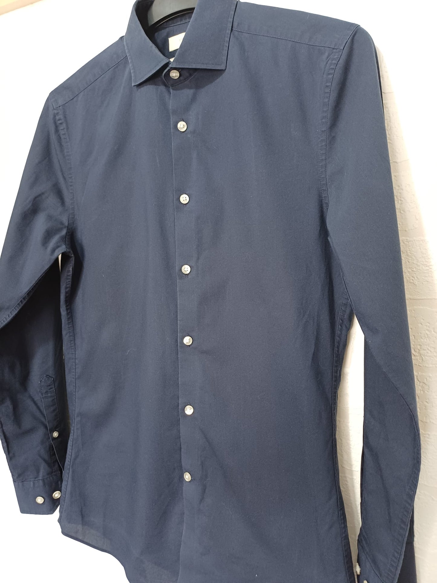 Men's Shirt Collection Navy Blue Long Sleeve Button Front Slim Fit 14.5" Neck Approx. 18" PTP - Great Condition