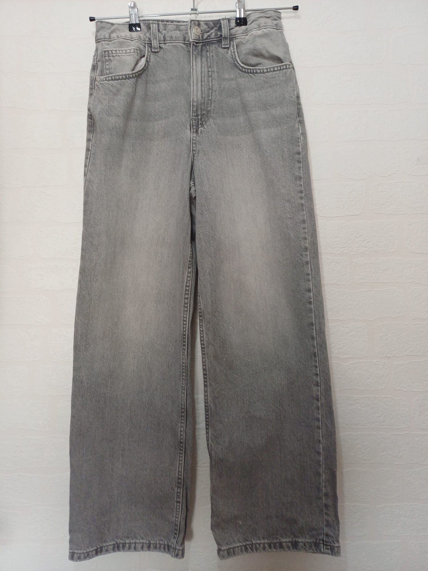 Women's Jeans New Look Washed Grey Wide-Leg Age 14 / UK Size 8 W28 L30 Approx. 19" PTP - Great Condition