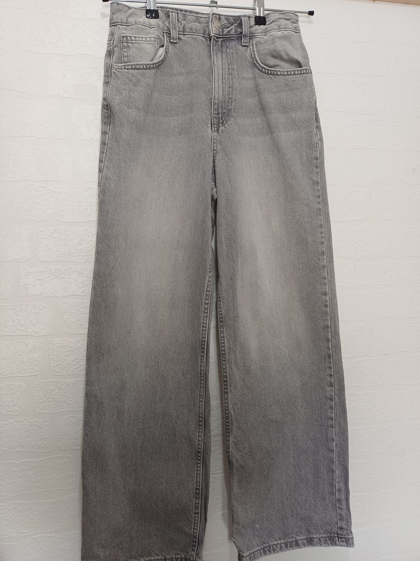 Women's Jeans New Look Washed Grey Wide-Leg Age 14 / UK Size 8 W28 L30 Approx. 19" PTP - Great Condition