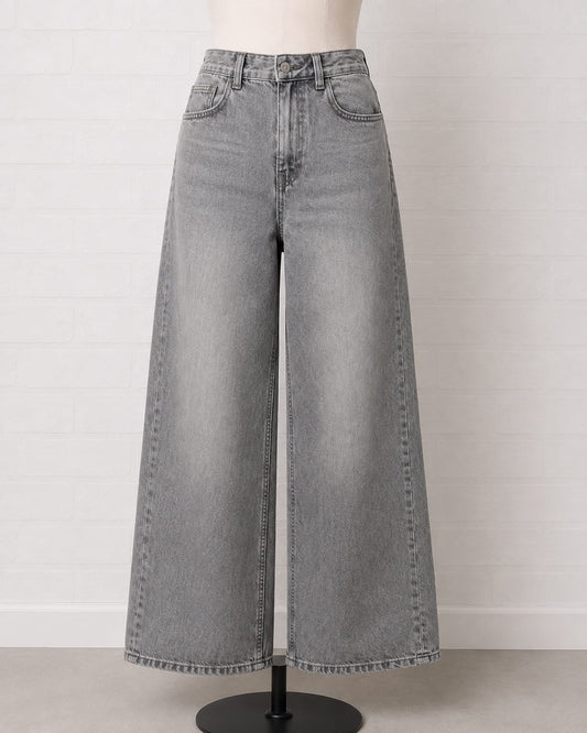 Women's Jeans New Look Washed Grey Wide-Leg Age 14 / UK Size 8 W28 L30 Approx. 19" PTP - Great Condition