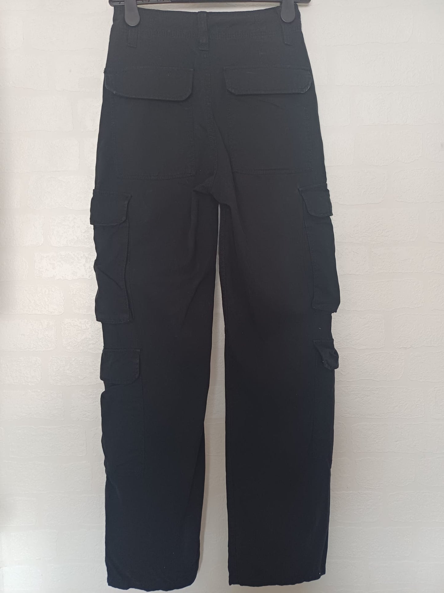 Women's Cargo Trousers Bershka Black Straight Multi-Pocket Size Euro 34 / UK 6-8 - Good Condition