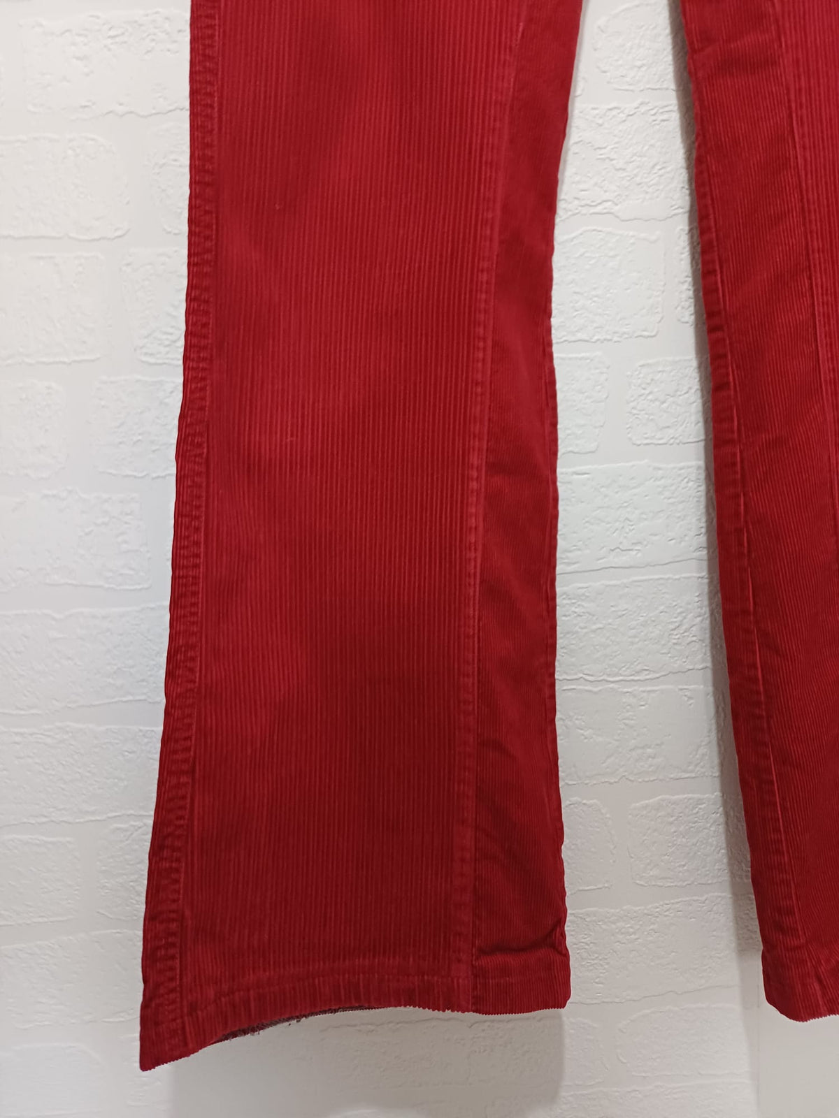 Women's Trousers s.Oliver Red Corduroy Flared 34W 31L - Very Good Condition