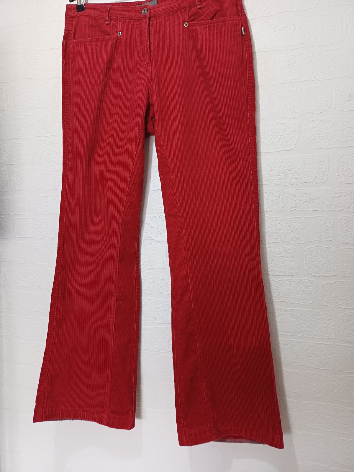 Women's Trousers s.Oliver Red Corduroy Flared 34W 31L - Very Good Condition