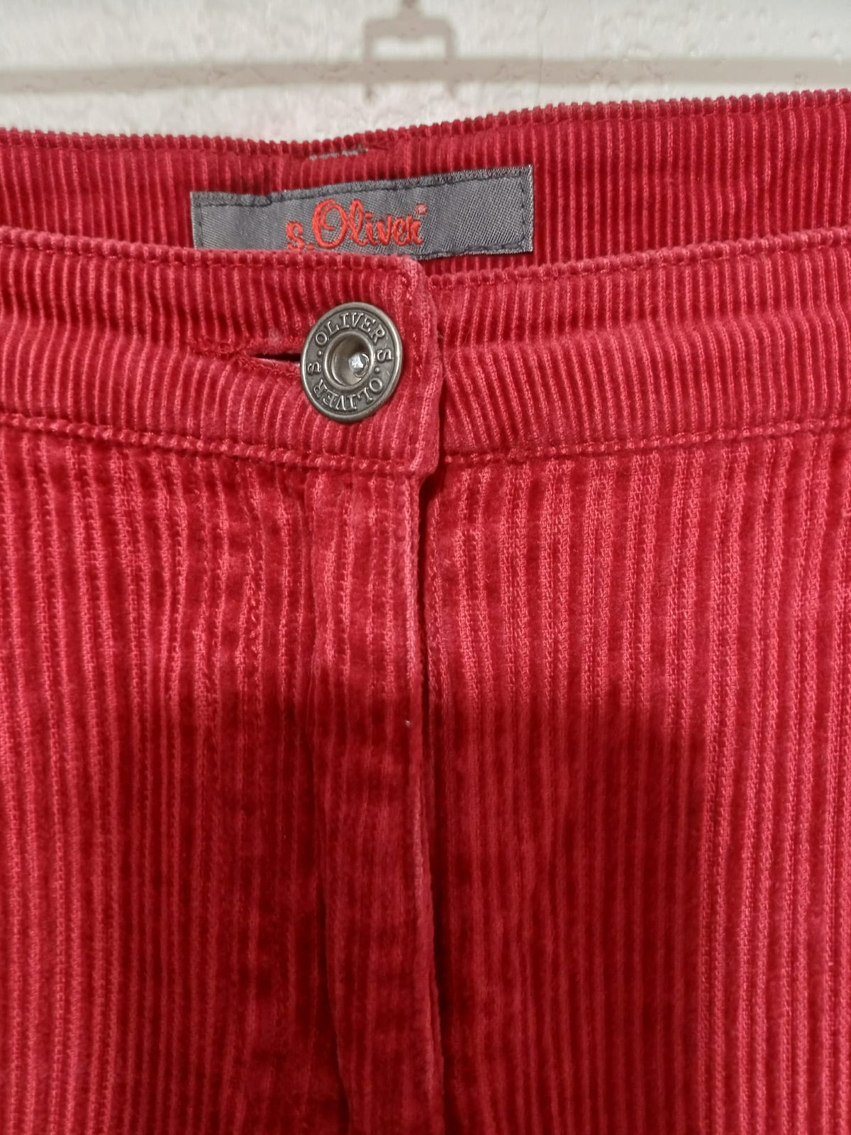 Women's Trousers s.Oliver Red Corduroy Flared 34W 31L - Very Good Condition