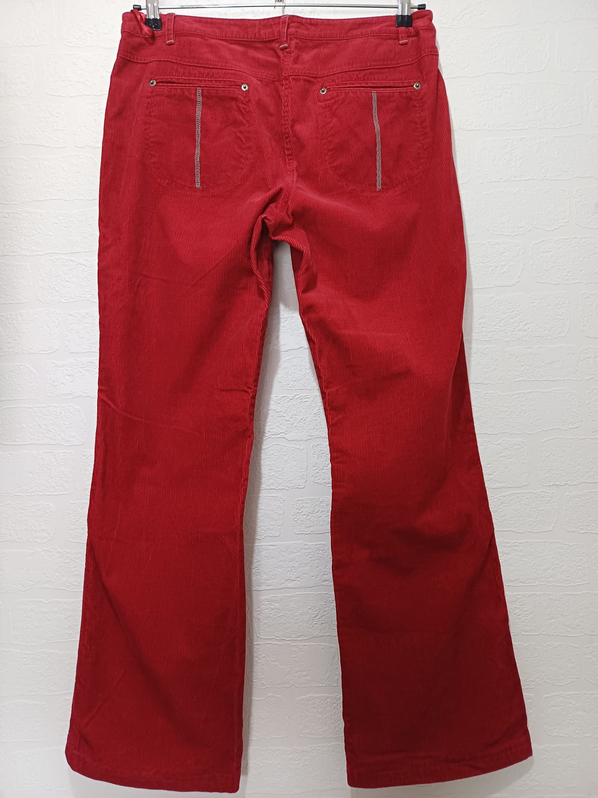Women's Trousers s.Oliver Red Corduroy Flared 34W 31L - Very Good Condition